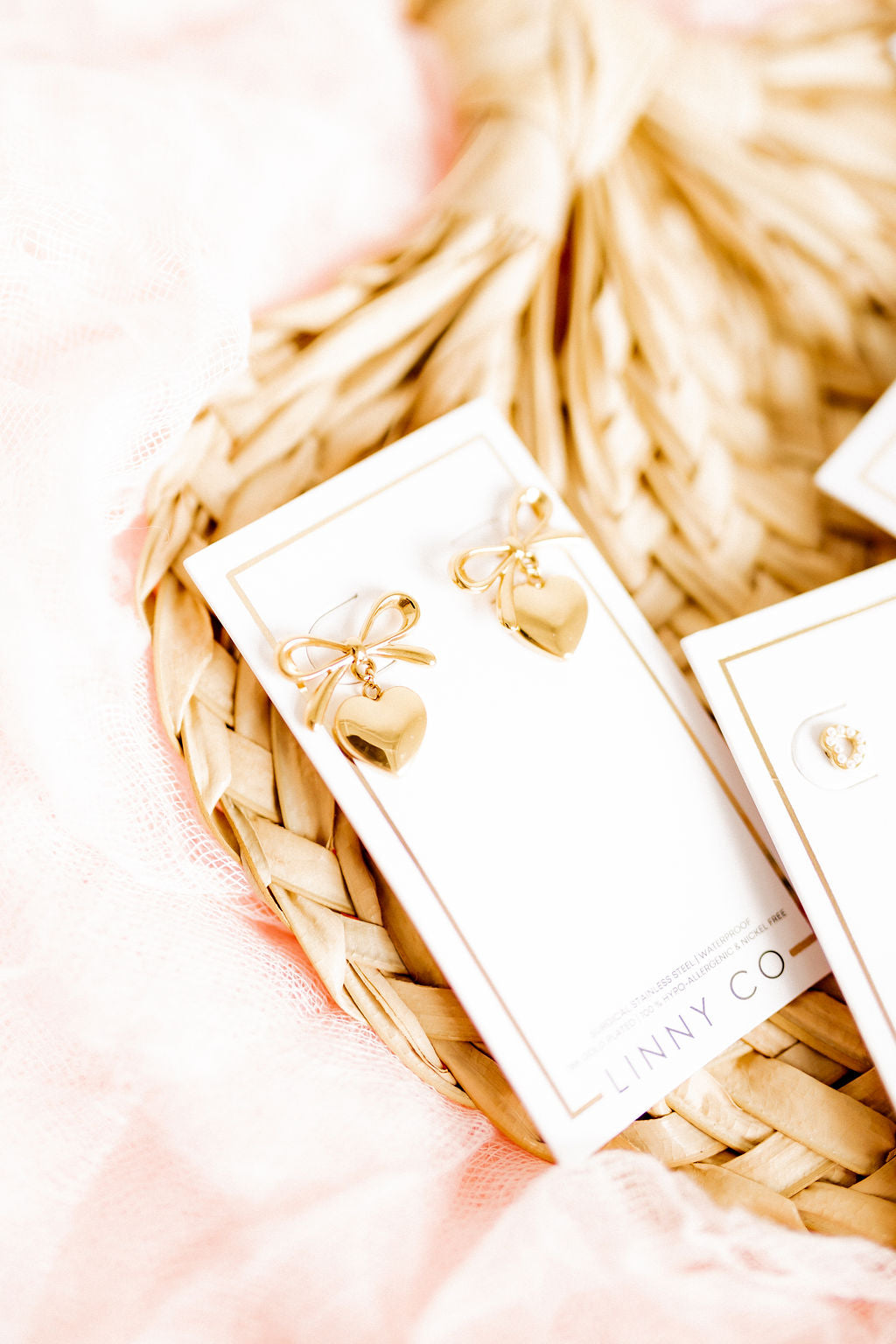 Ruthie Bow and Heart Earring - Gold