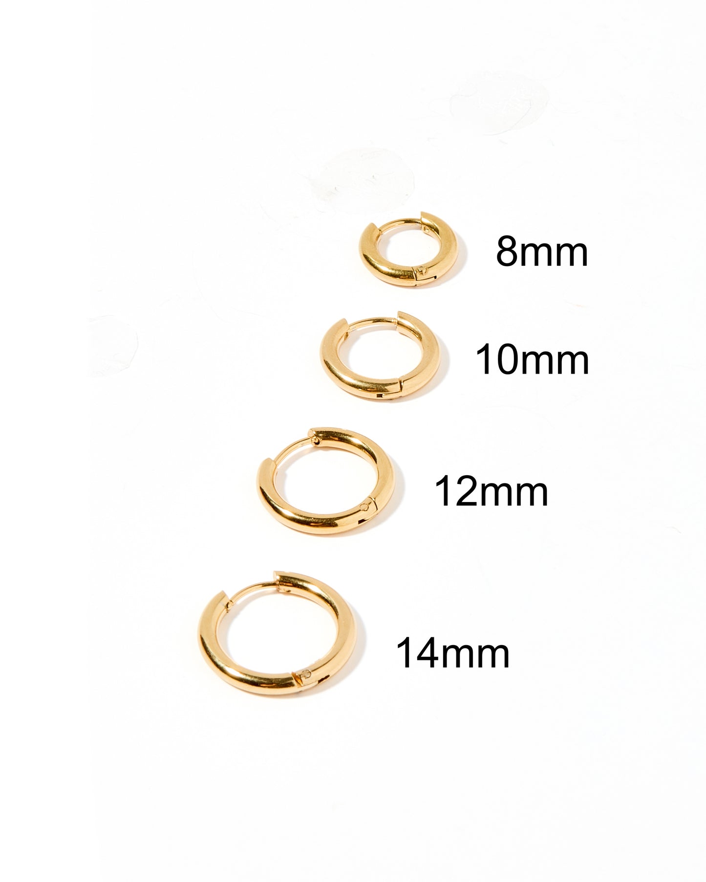 Huggie Earrings - Scarlett Hoop Gold 14mm