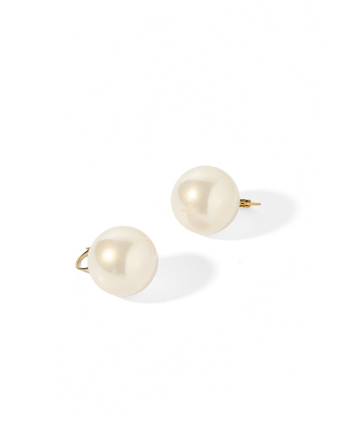 Oversized Pearl Earring