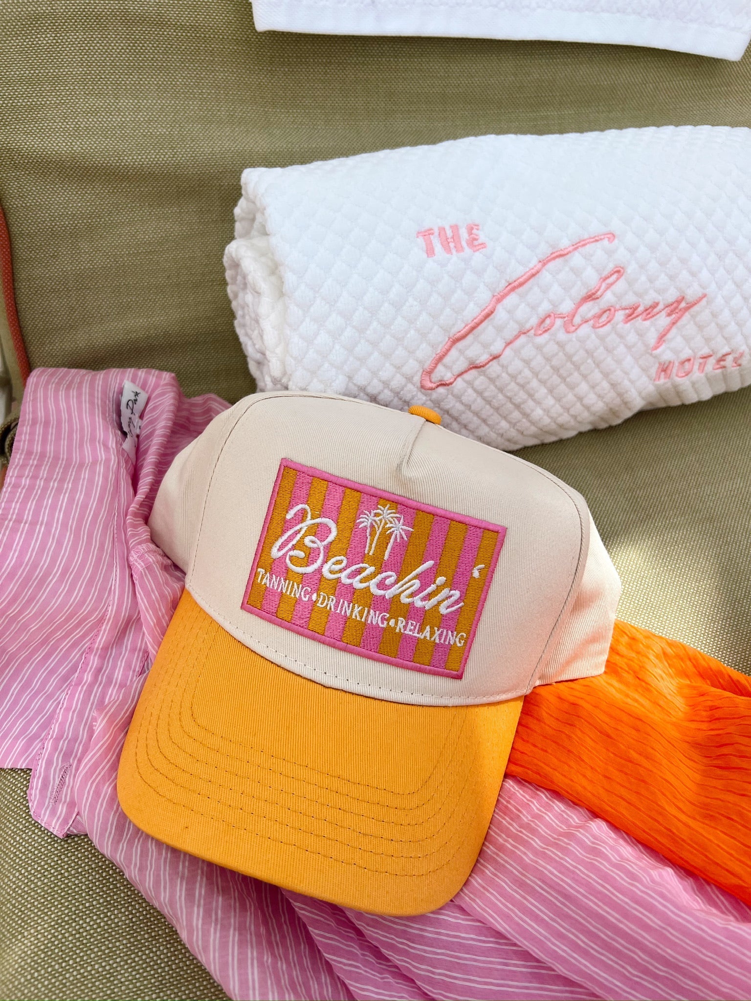 Beachin' - Vintage Trucker Hat - Shop LINNY CO