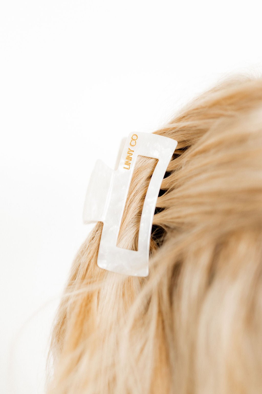 Hair Clip - Kimmy Pearl White - Shop LINNY CO