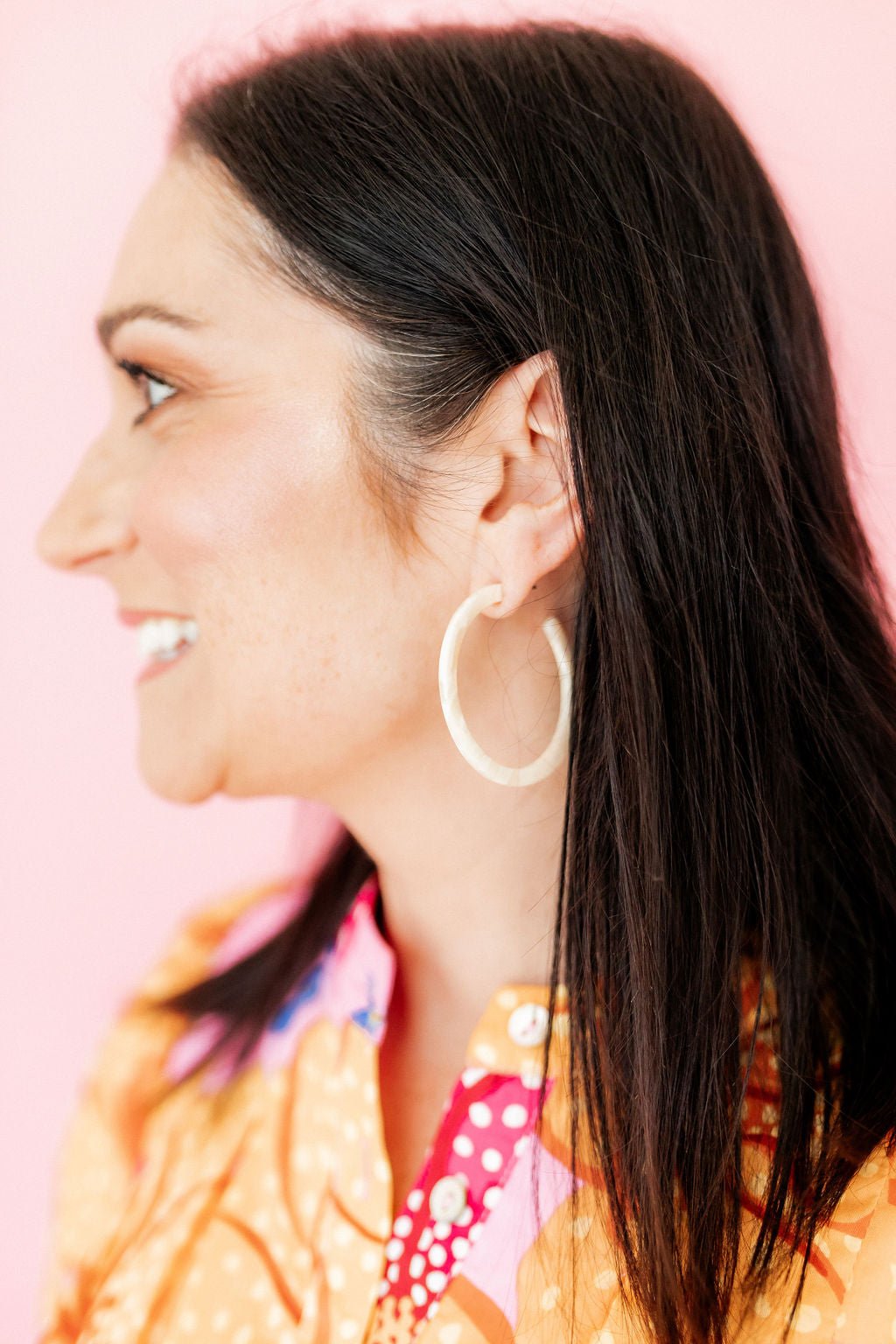 Holly Medium Hoop Earrings - Champagne Sparkle - Shop LINNY CO