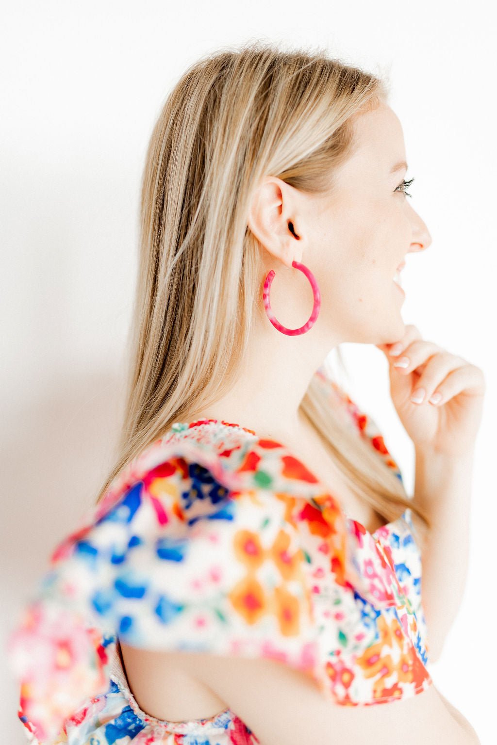 Holly Medium Hoop Earrings - Pink Party Punch - Shop LINNY CO