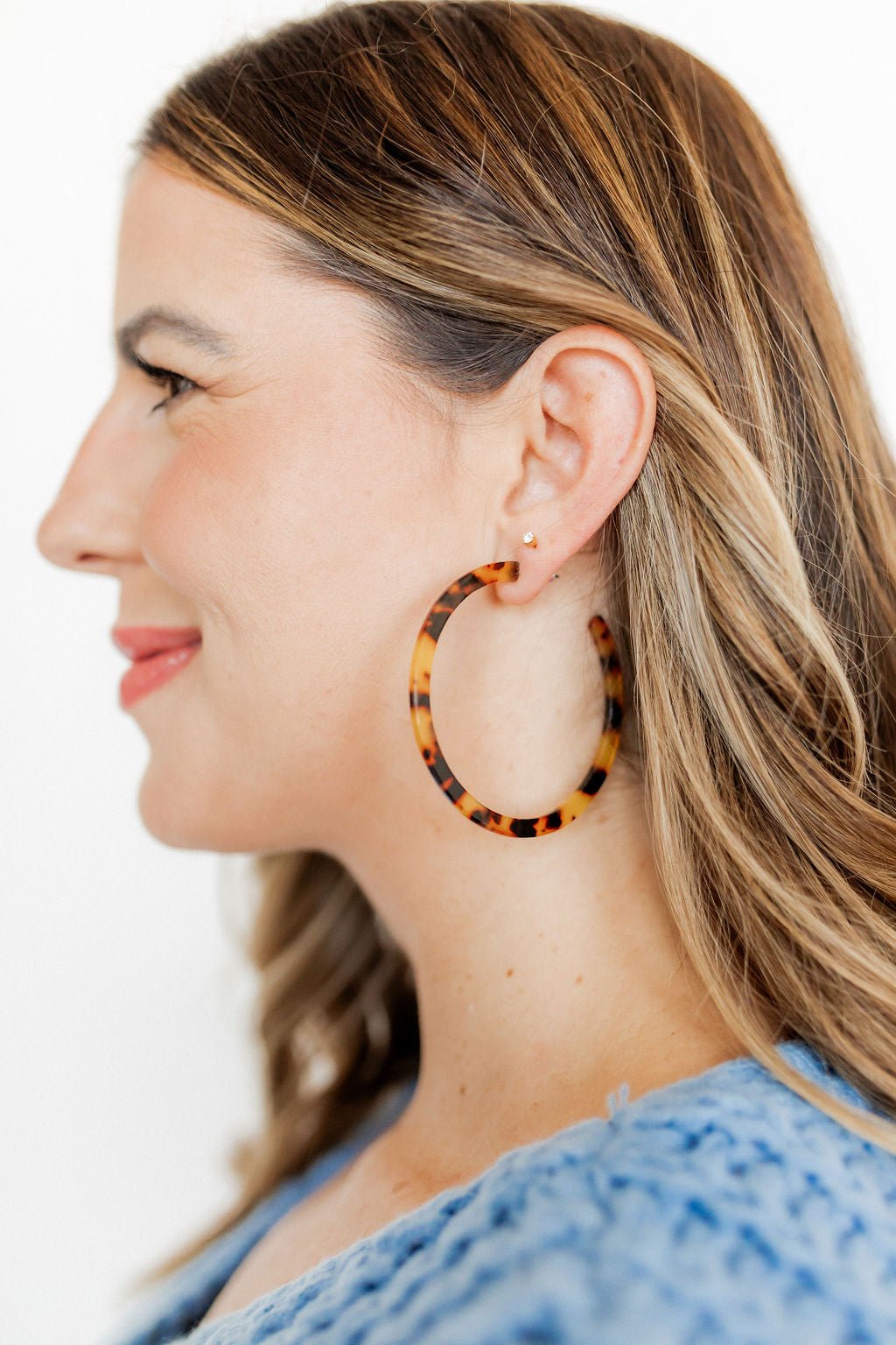 Holly Mega Hoop Earrings - Brown Tortoise - Shop LINNY CO