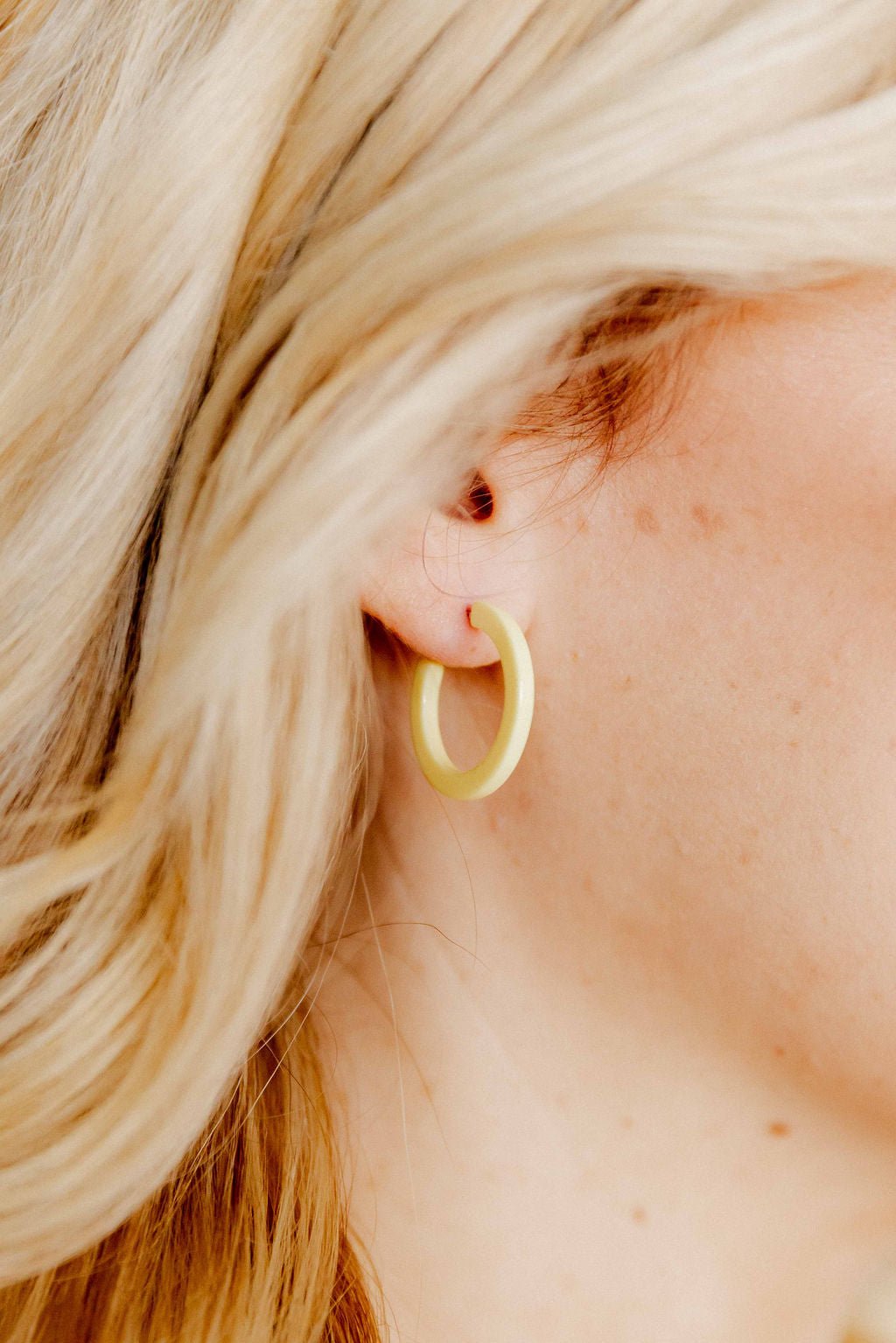 Holly Mini Hoop Earrings - Buttercup Yellow - Shop LINNY CO