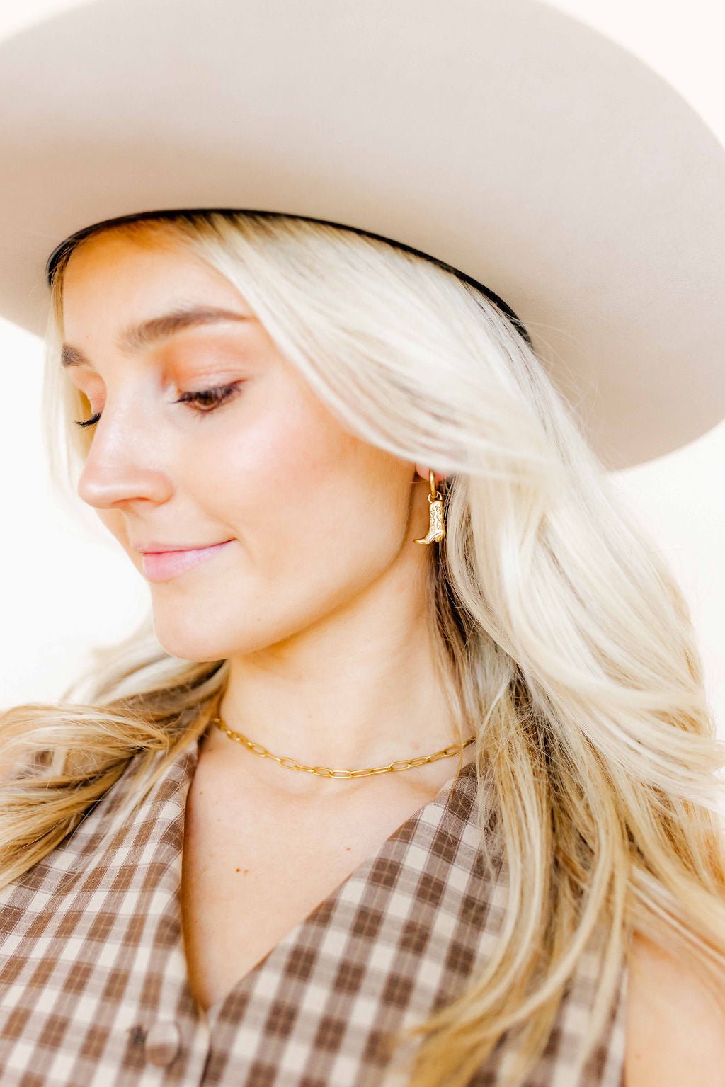 Huggie Charm Earrings - Luca Boot Gold - Shop LINNY CO