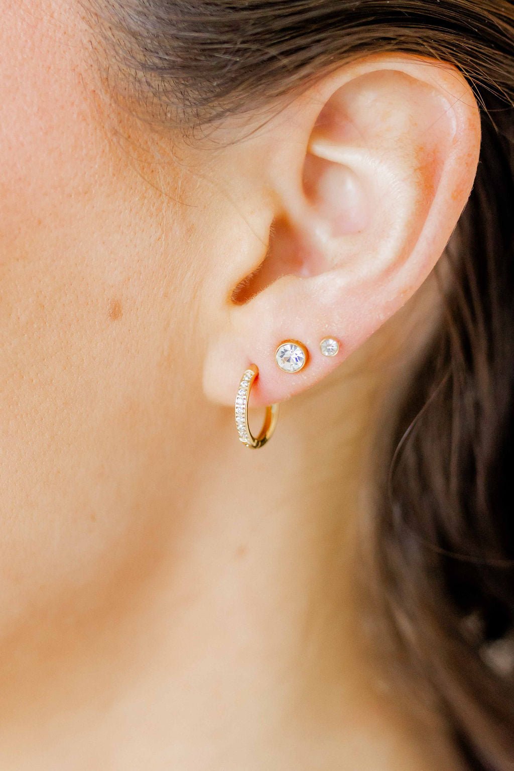 Huggie Earrings - Scarlett Hoop Gold 12mm CZ - Shop LINNY CO