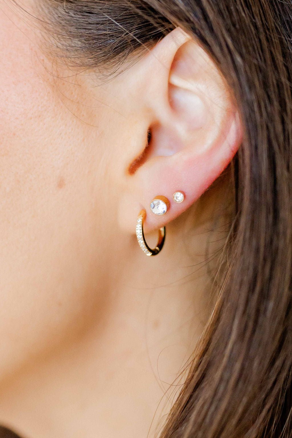 Huggie Earrings - Scarlett Hoop Gold 12mm CZ - Shop LINNY CO