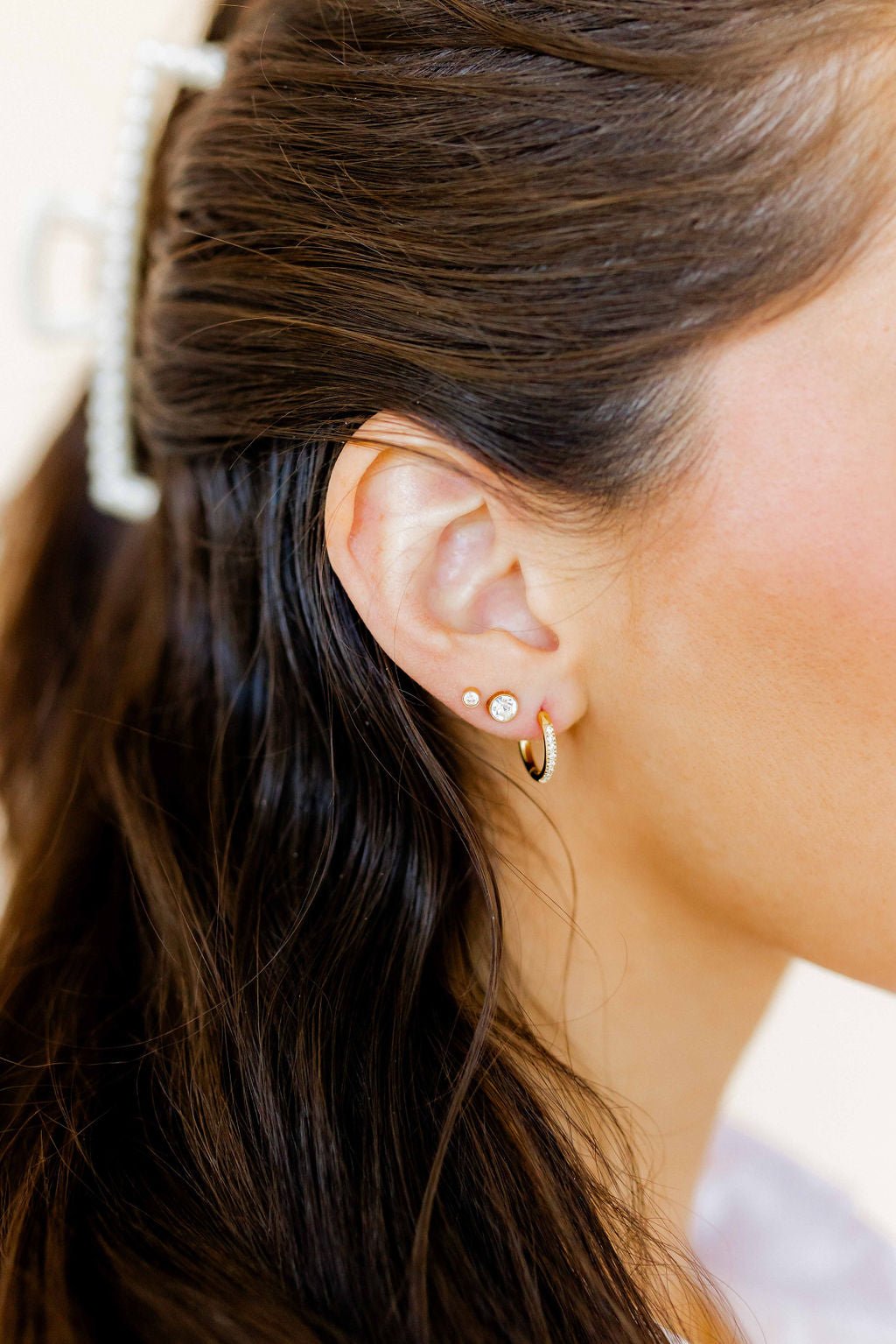 Huggie Earrings - Scarlett Hoop Gold 12mm CZ - Shop LINNY CO