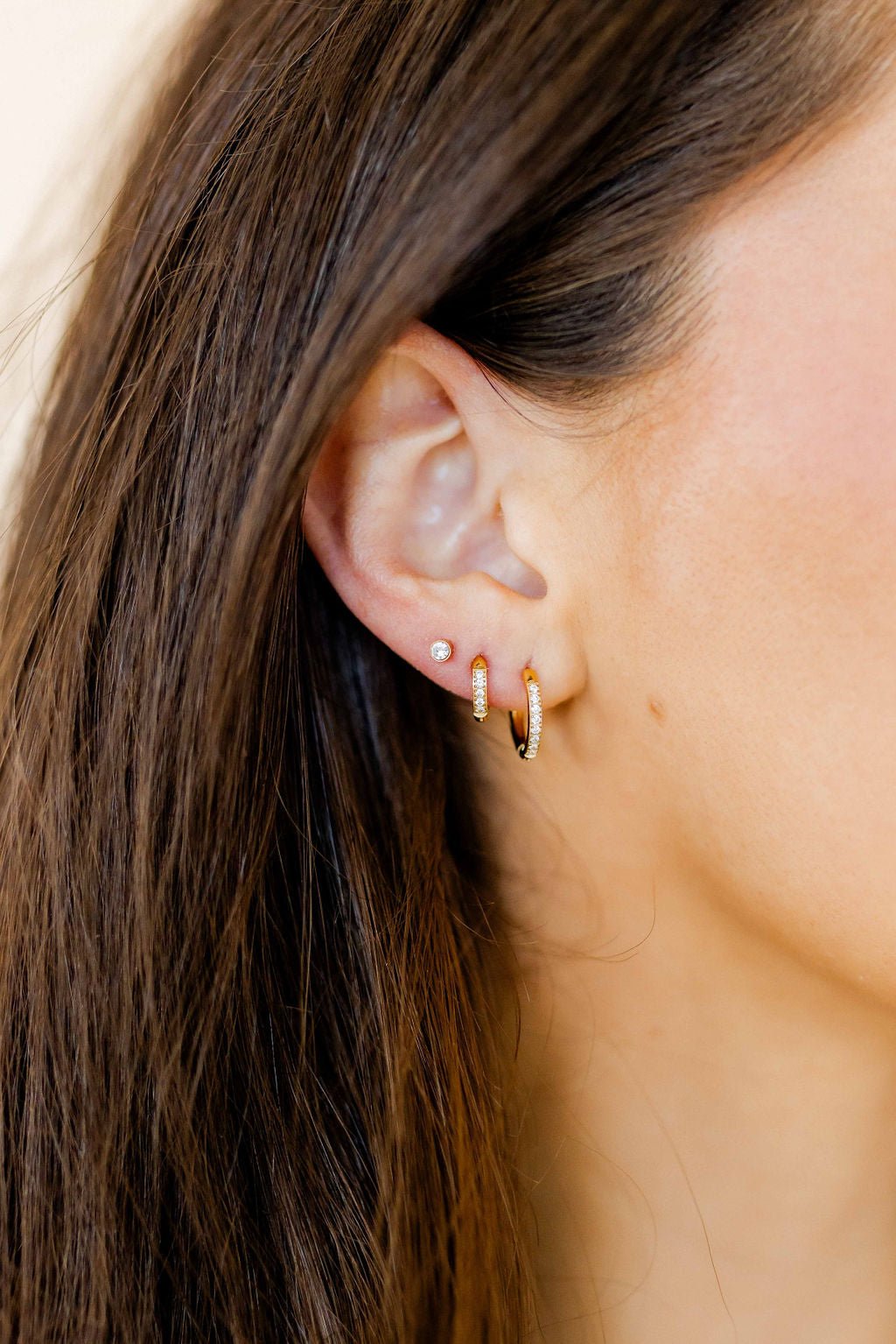 Huggie Earrings - Scarlett Hoop Gold 12mm CZ - Shop LINNY CO