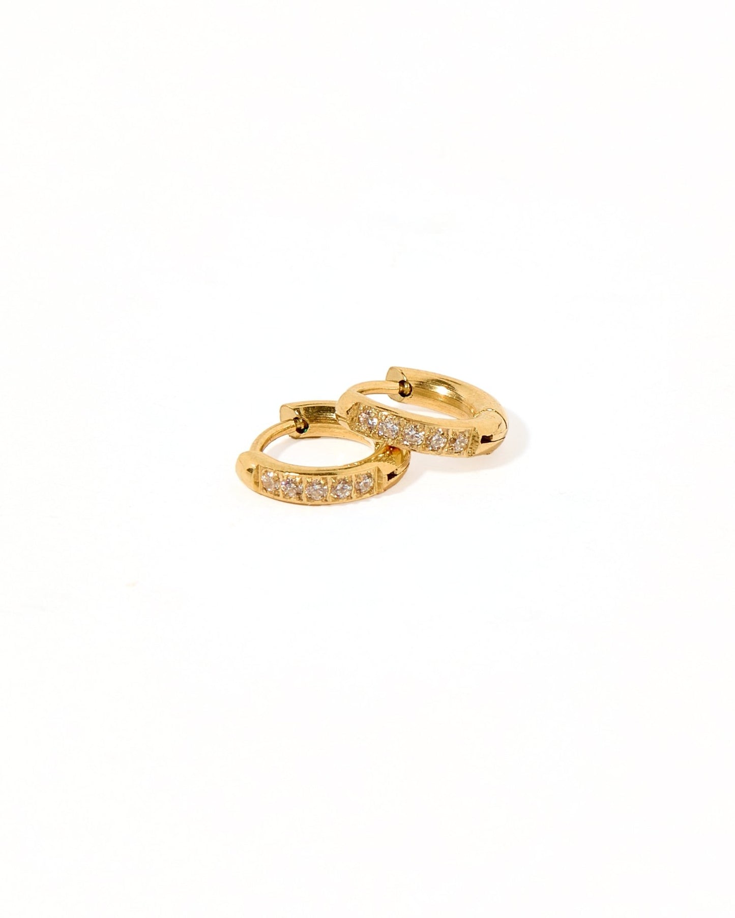 Huggie Earrings - Scarlett Hoop Gold 8mm CZ - Shop LINNY CO