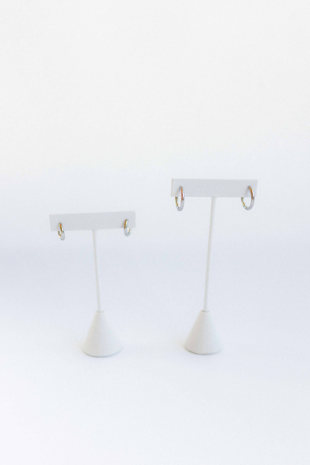 Huggie Earrings - Scarlett Hoop Silver 10mm - Shop LINNY CO