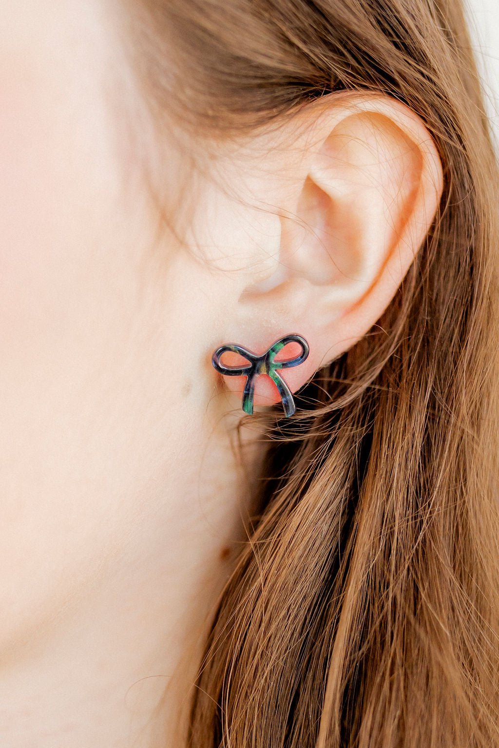 Kylie Bow Earrings - Black Iridescent - Shop LINNY CO