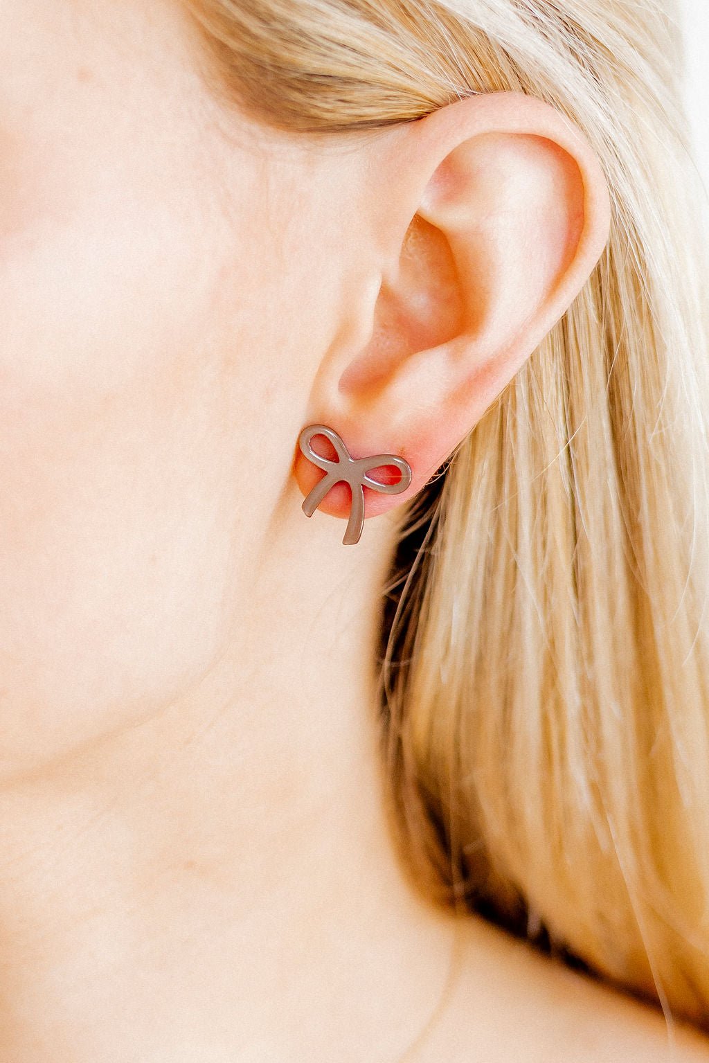 Kylie Bow Earrings - Espresso - Shop LINNY CO