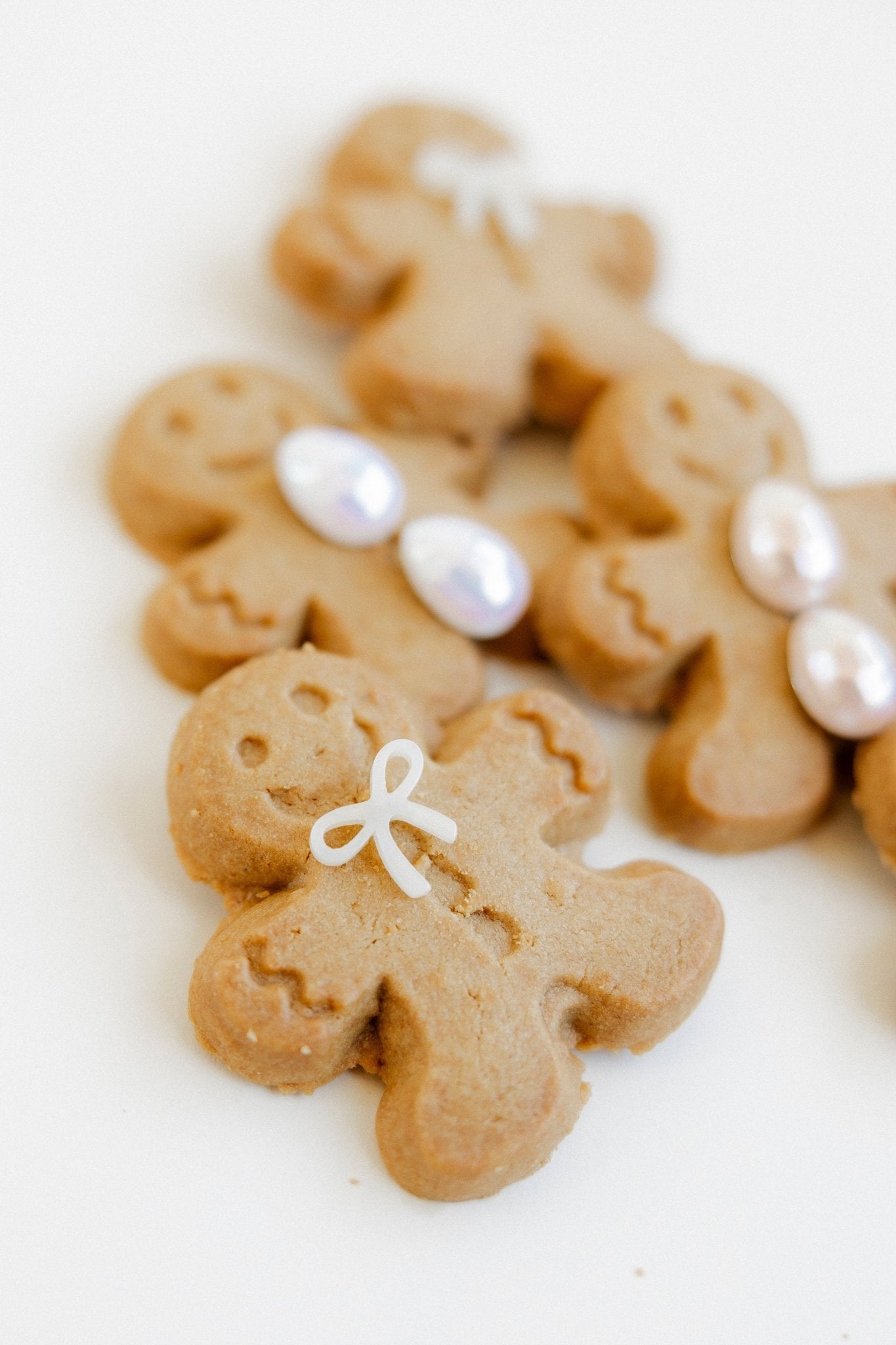 Kylie Bow Earrings - Iridescent - Shop LINNY CO