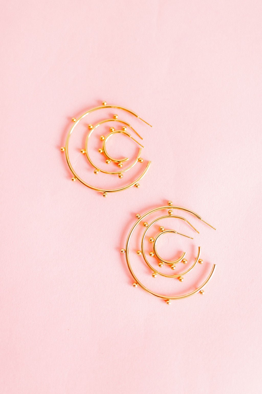 Lauren Medium Hoop Earrings - Gold - Shop LINNY CO