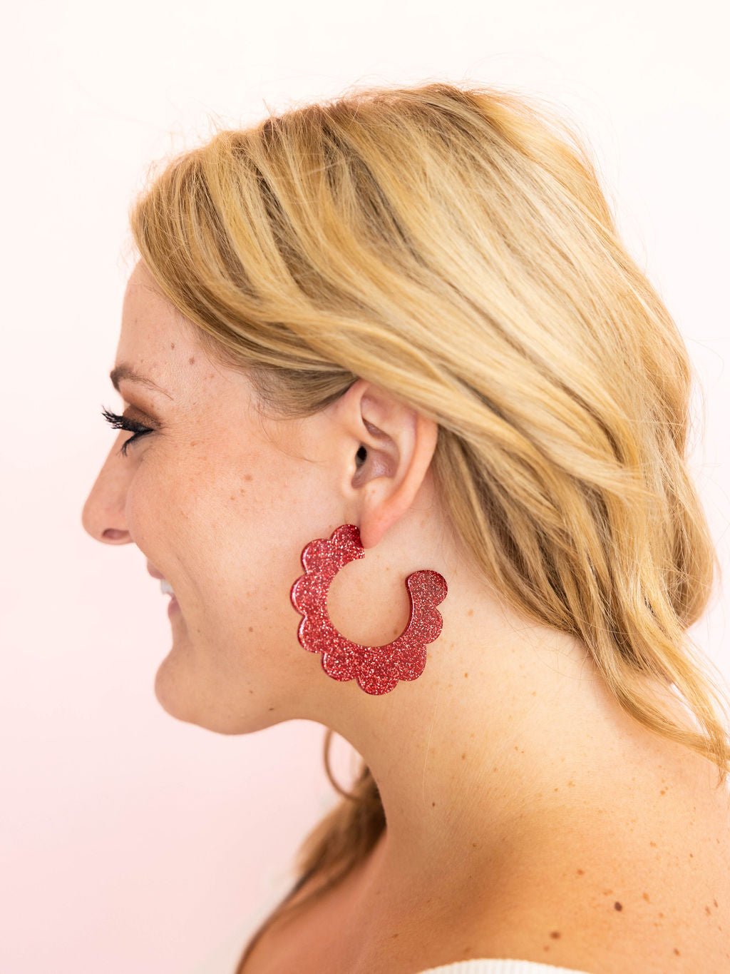 Margo Scallop Hoop Earrings - Crimson Glitter - Shop LINNY CO