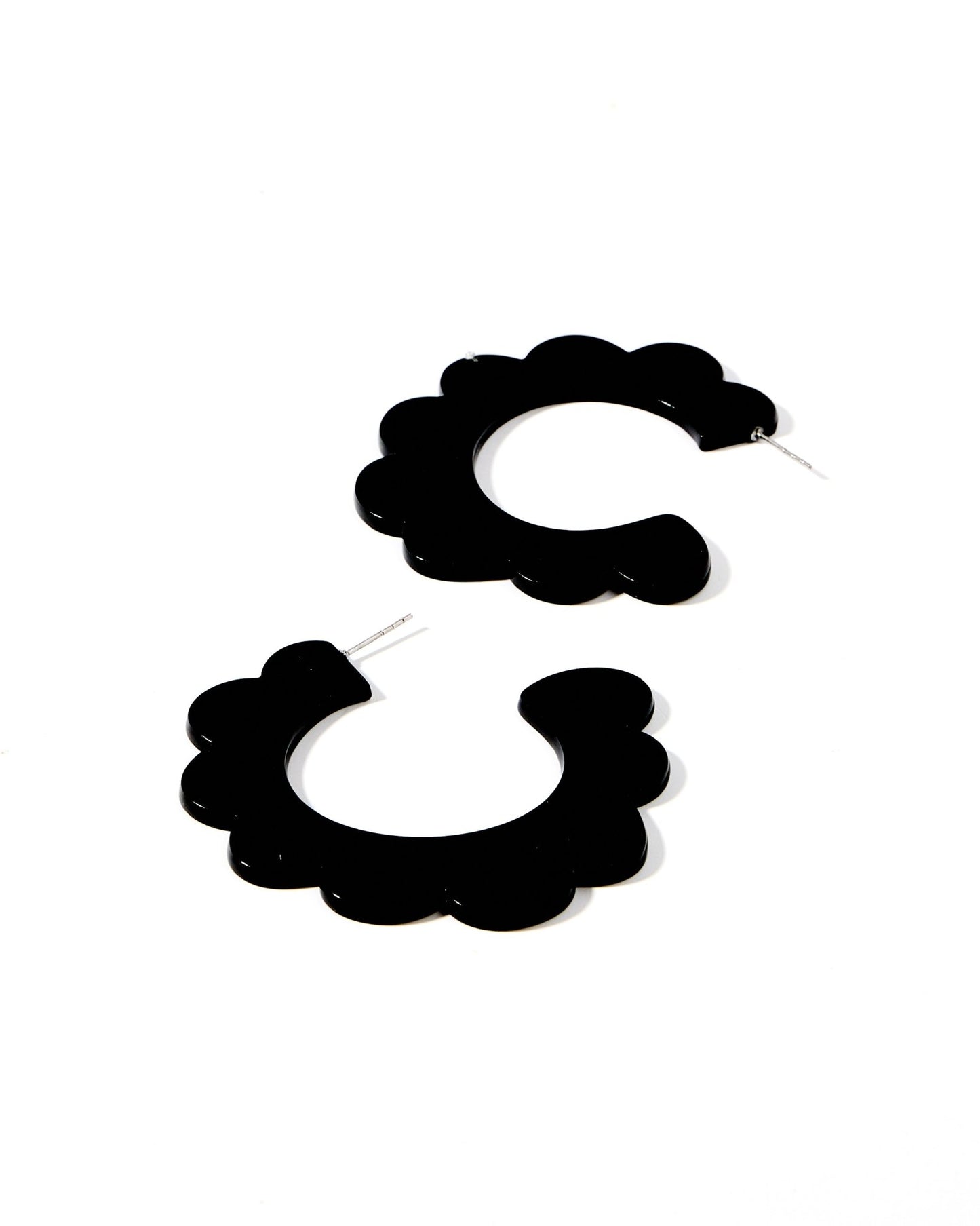 Margo Scallop Hoop Earrings - True Black - Shop LINNY CO