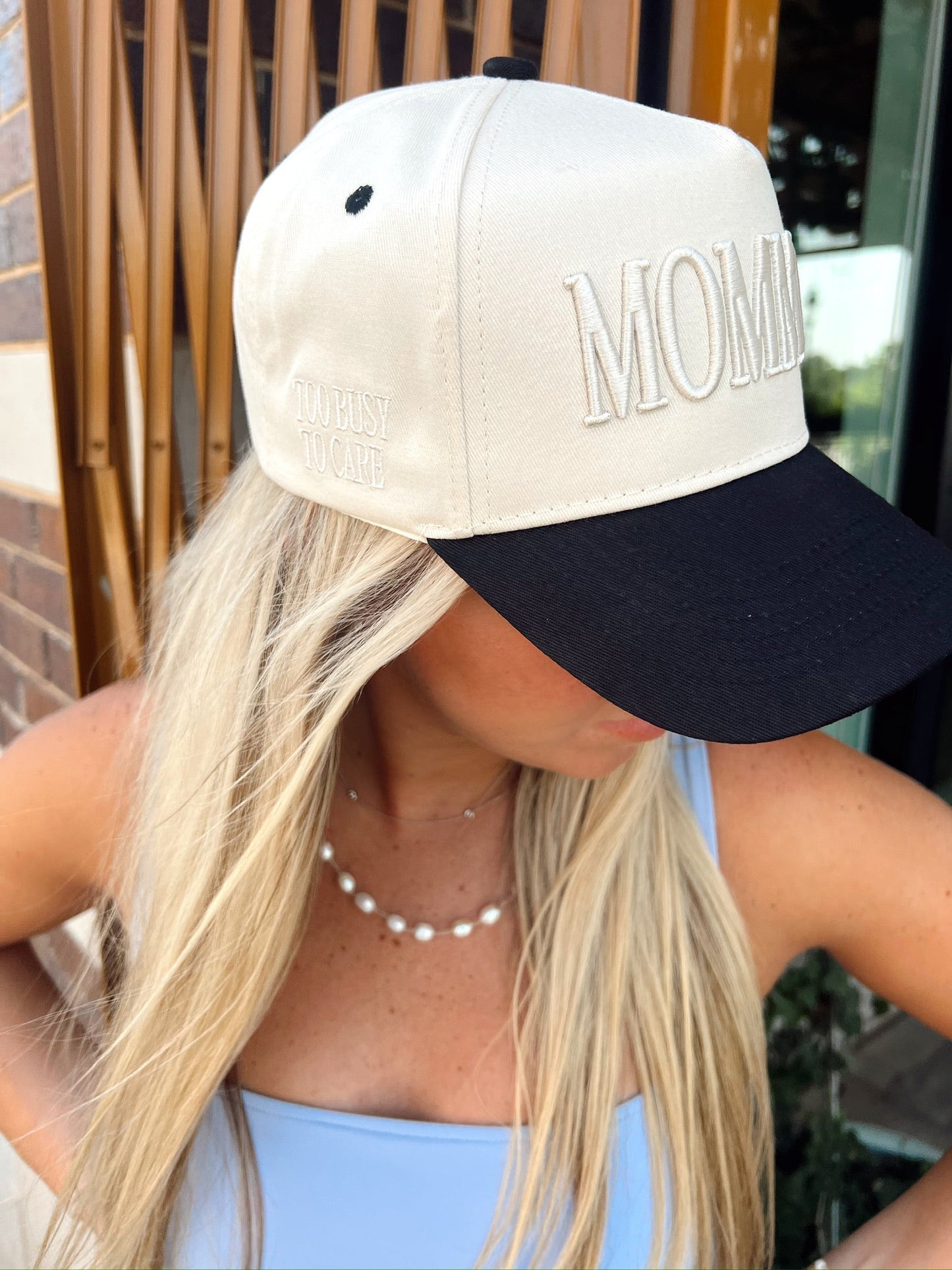 Mommin' - Vintage Trucker Hat - Shop LINNY CO