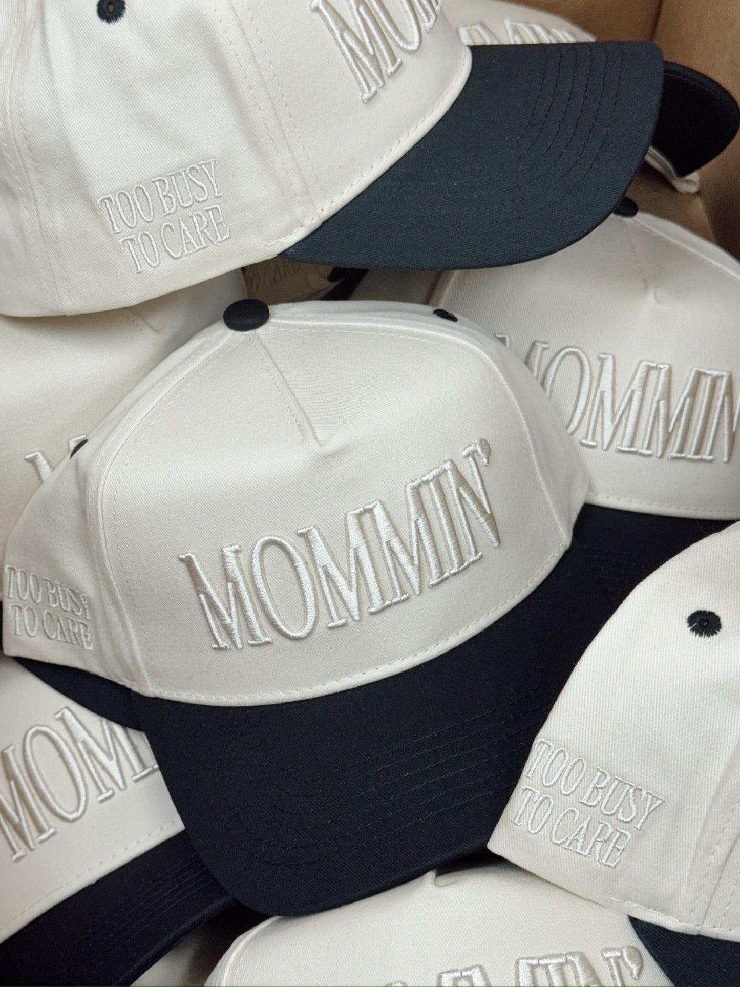 Mommin' - Vintage Trucker Hat - Shop LINNY CO