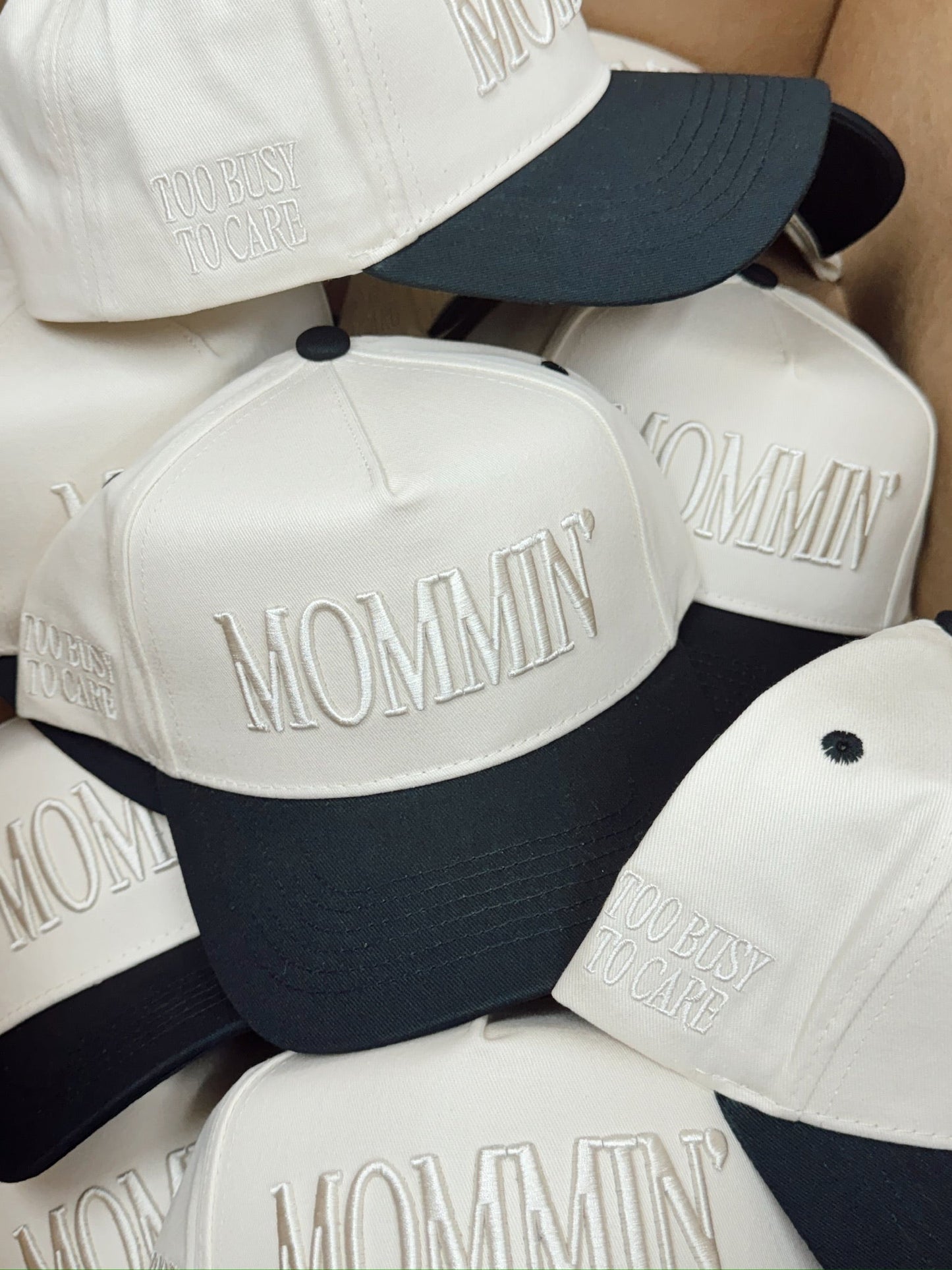 Mommin' - Vintage Trucker Hat - Shop LINNY CO