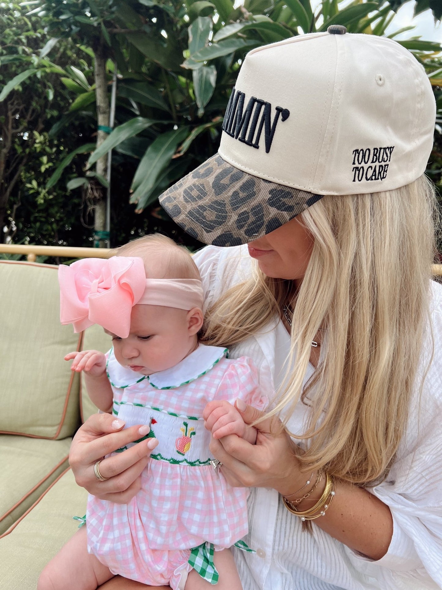 Mommin' - Vintage Trucker Hat - Shop LINNY CO