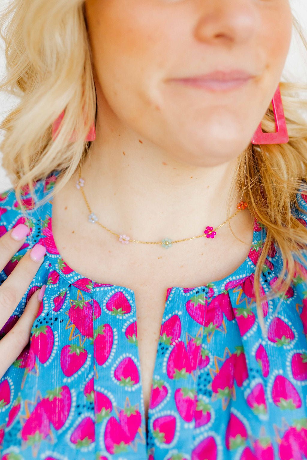 Necklace - Gracie Flower Multi Color - Shop LINNY CO