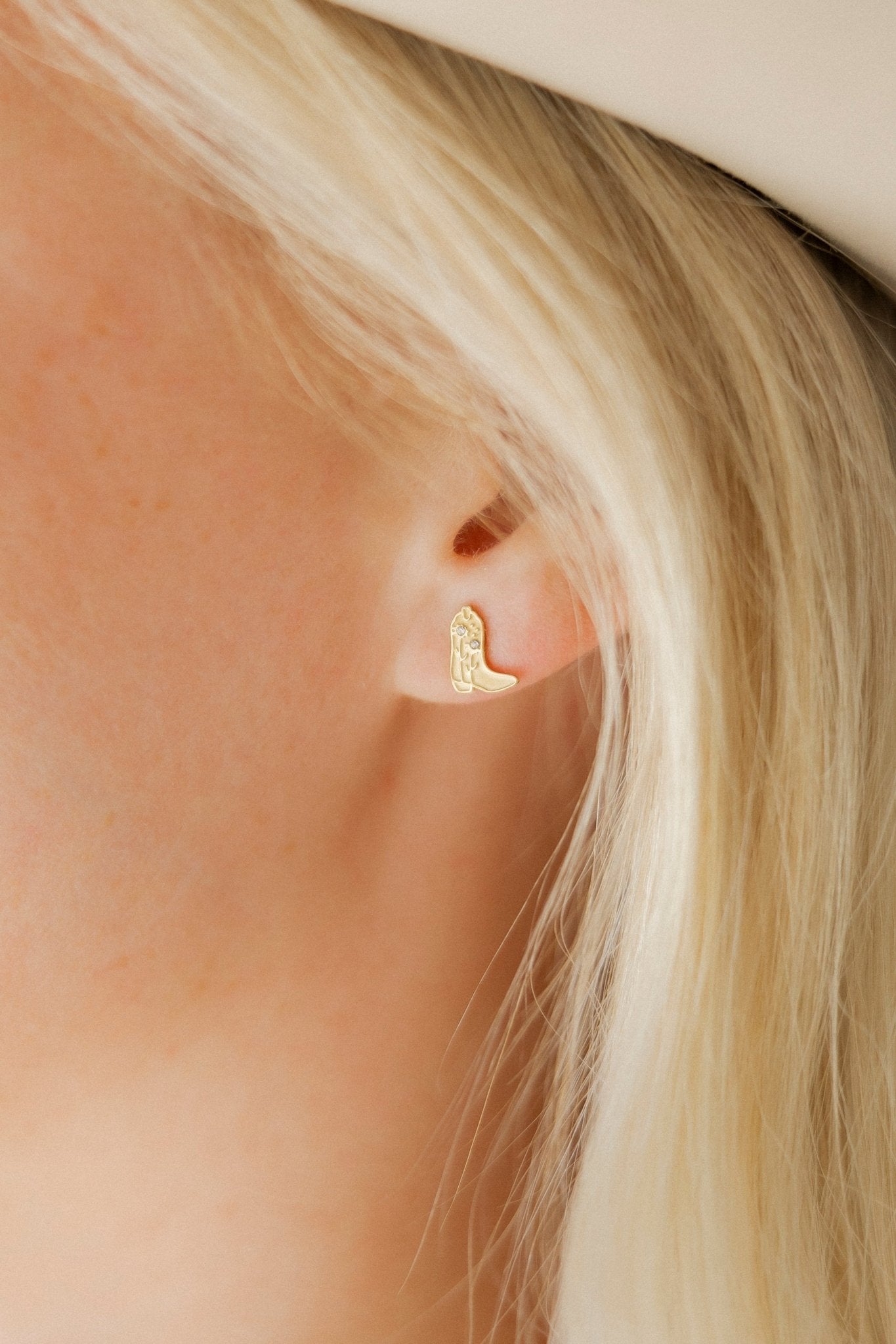 Screwback Stud Earrings - Daisy Cowgirl Boot - Shop LINNY CO