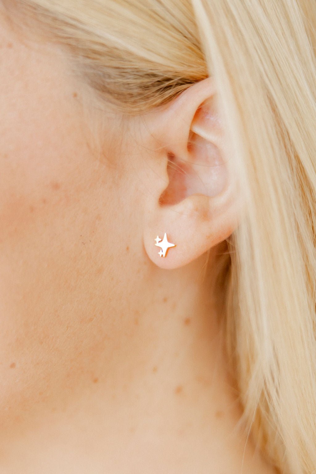 Screwback Stud Earrings - Estelle - Shop LINNY CO