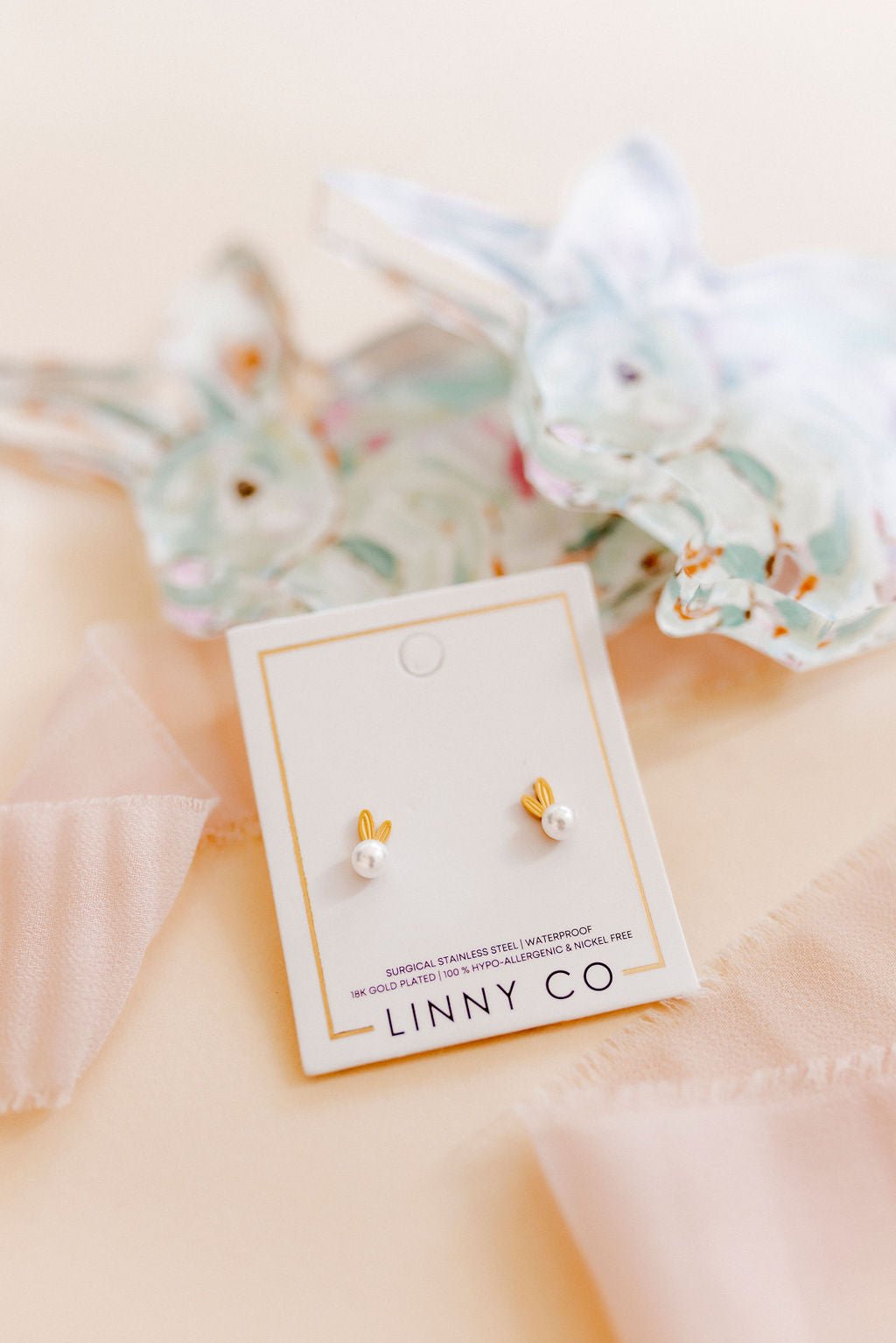 Screwback Stud Earrings - Heidi Pearl Bunny - Shop LINNY CO