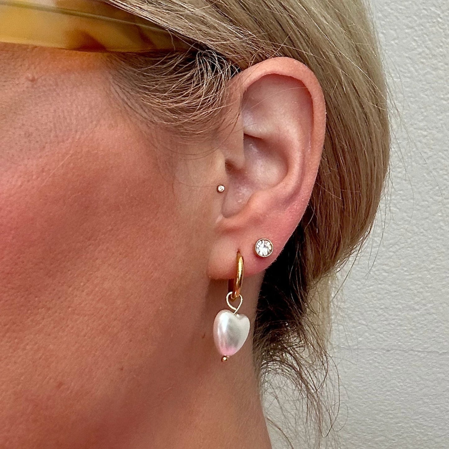 Screwback Stud Earrings - Juliet Clear 5mm - Shop LINNY CO