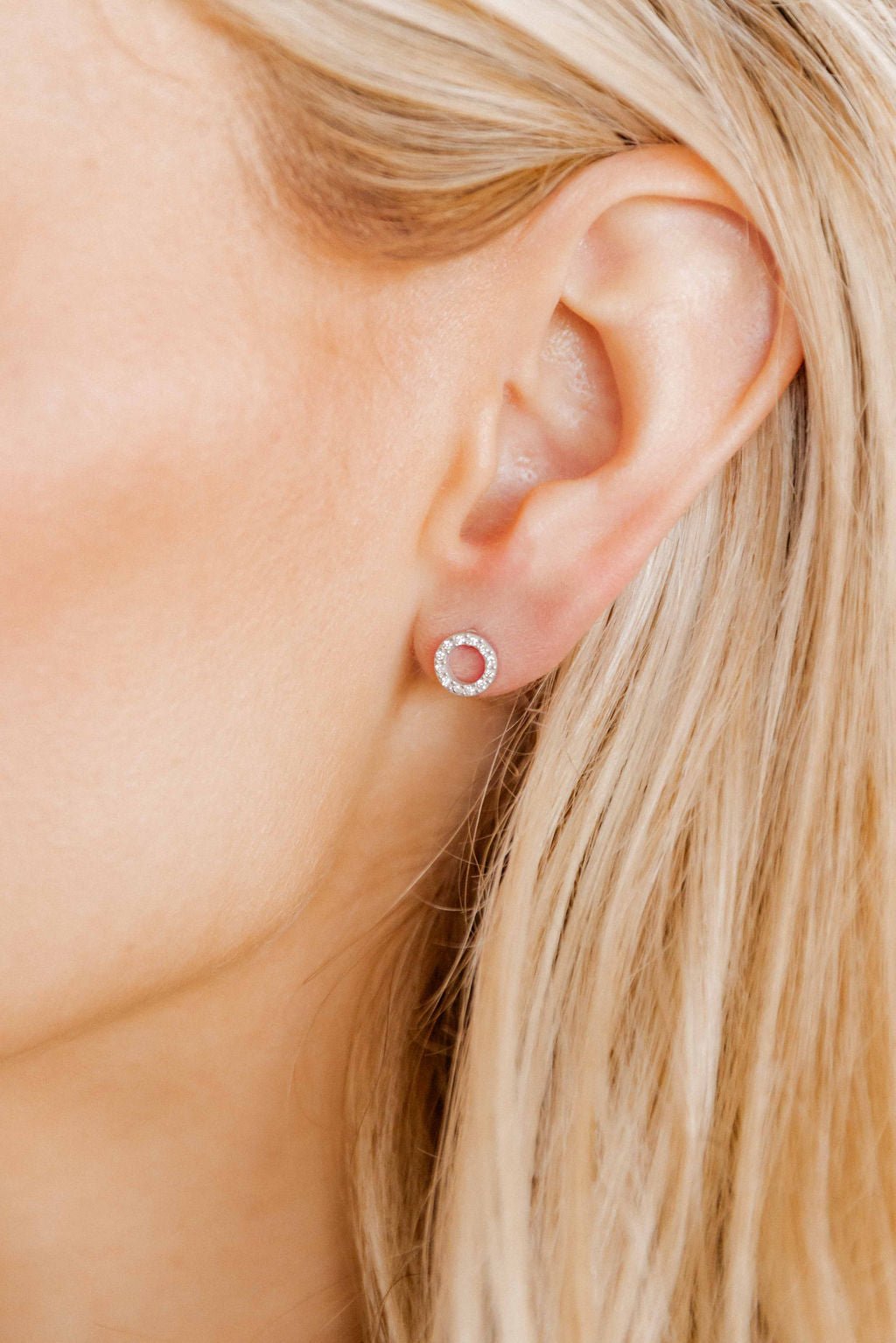 Screwback Stud Earrings - Lainey Silver - Shop LINNY CO