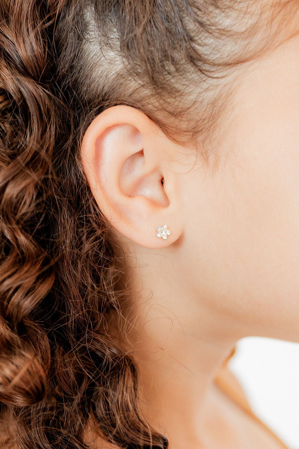 Screwback Stud Earrings - Lyla Clear - Shop LINNY CO