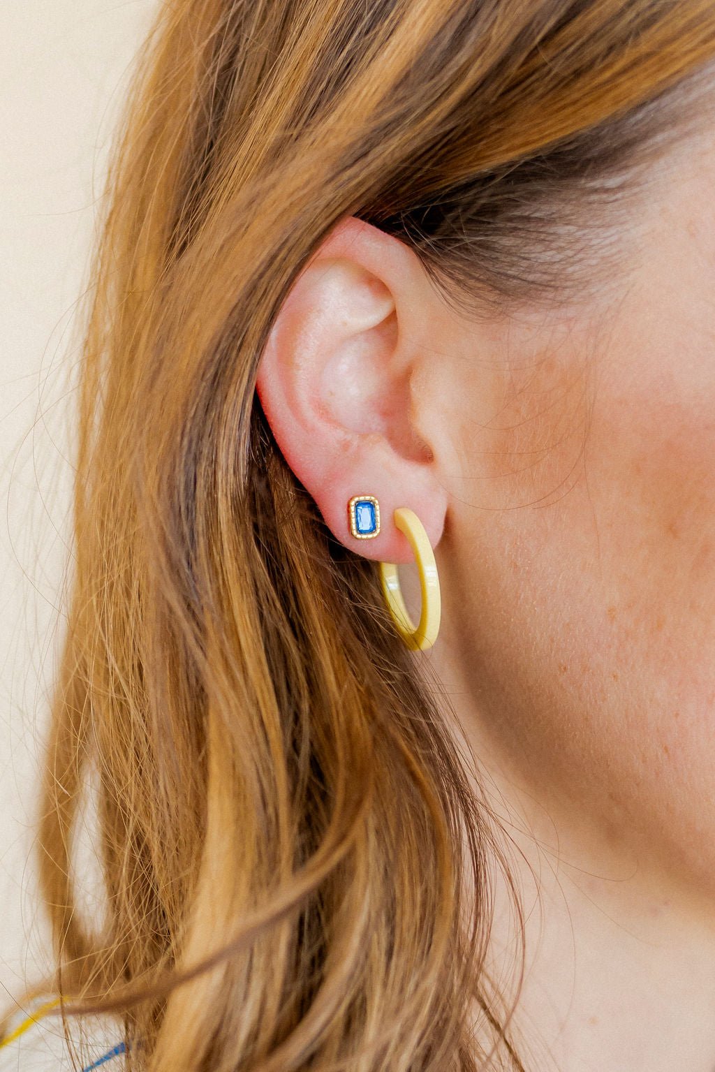 Screwback Stud Earrings - Madison Sapphire - Shop LINNY CO