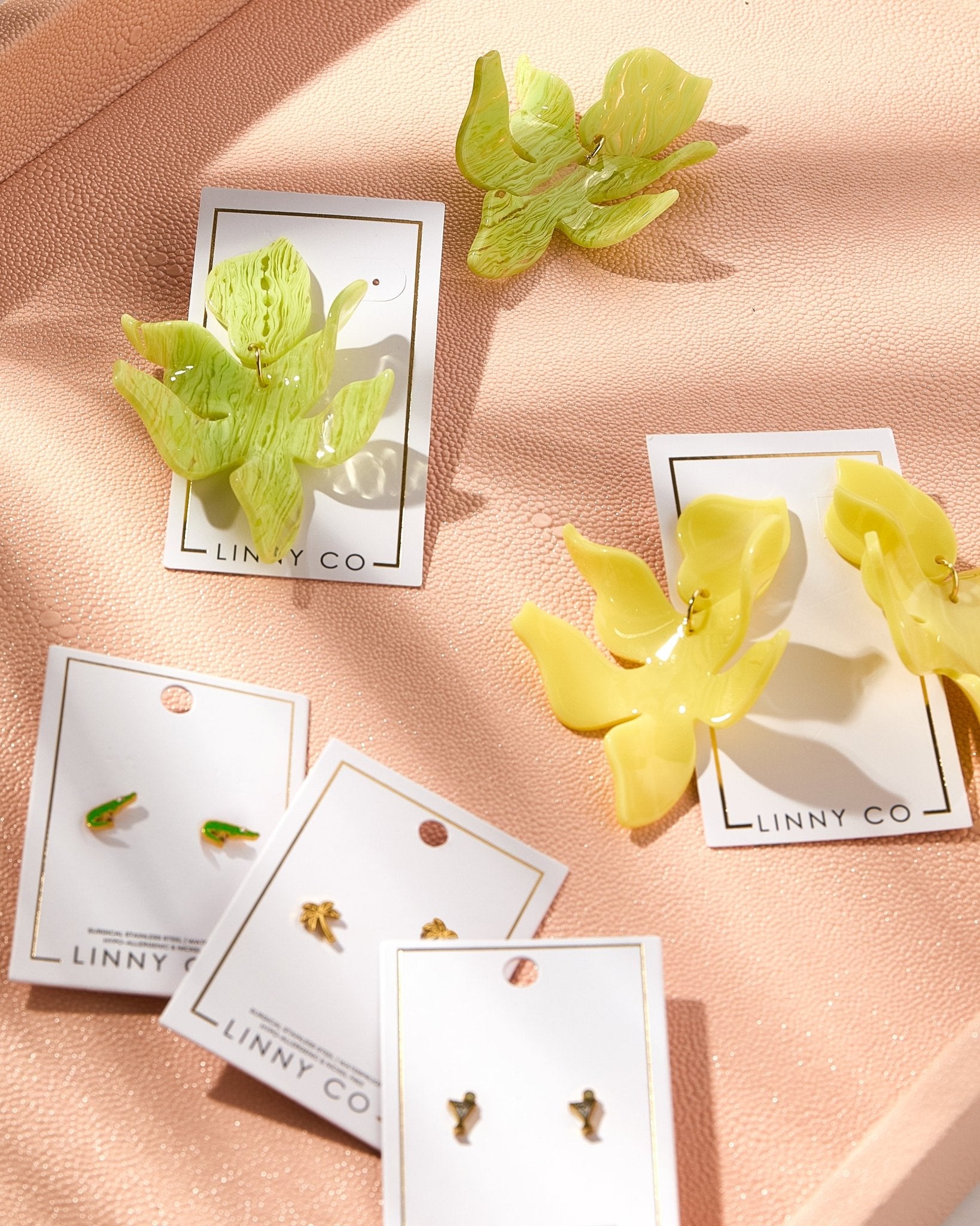 Screwback Stud Earrings - Martini - Shop LINNY CO