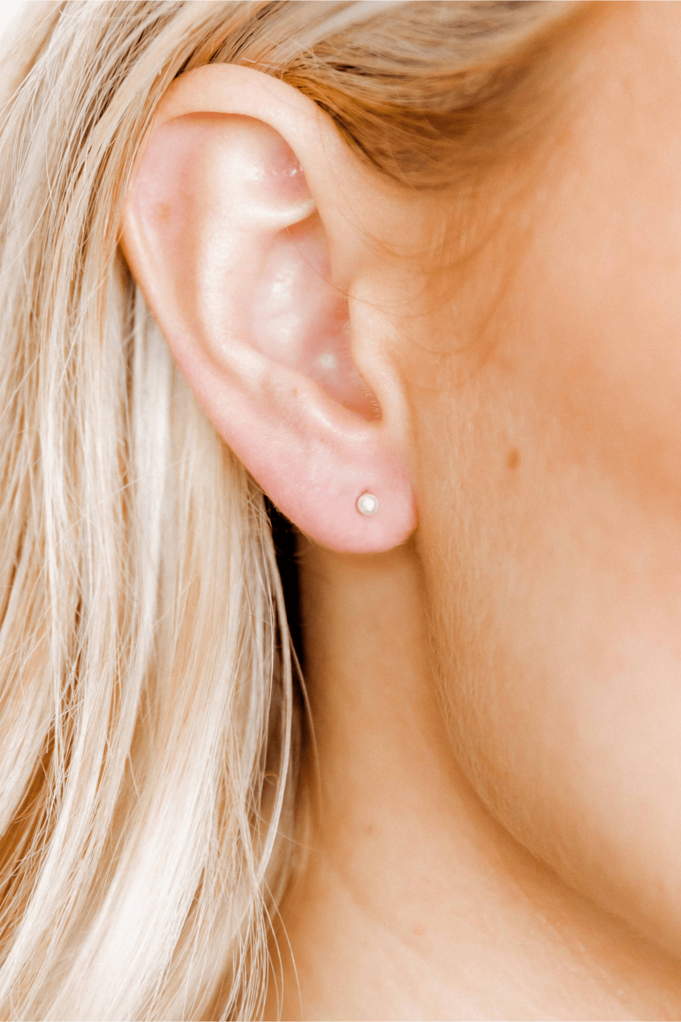 Screwback Stud Earrings - Payton Pearl White 3mm - Shop LINNY CO