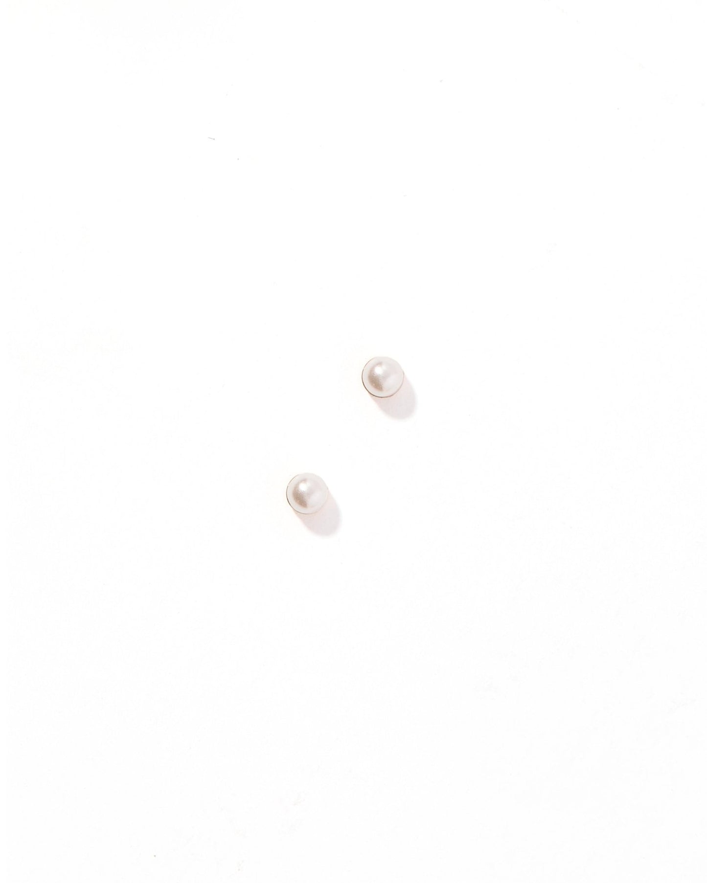 Screwback Stud Earrings - Payton Pearl White 3mm - Shop LINNY CO