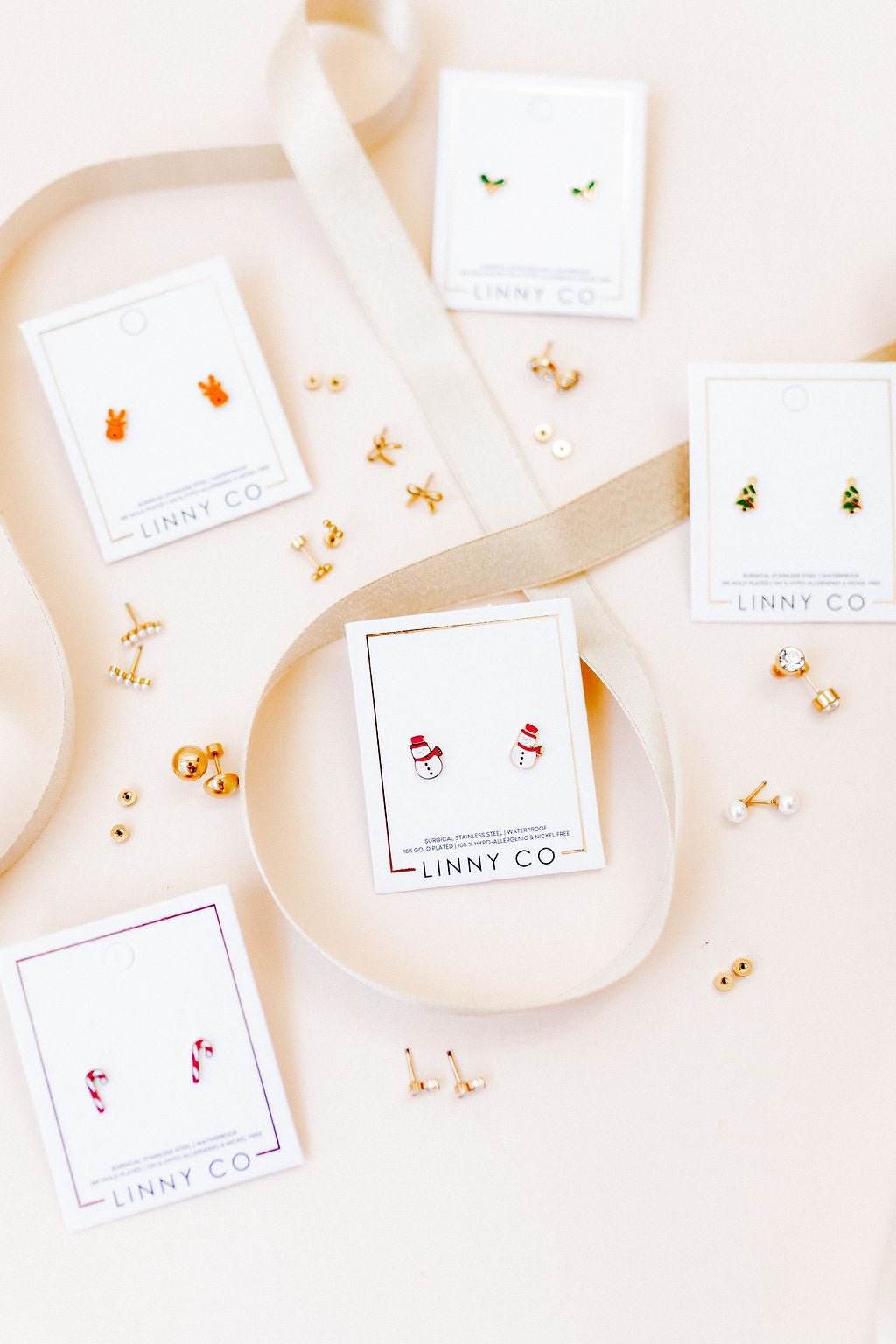 Screwback Stud Earrings - Snowman - Shop LINNY CO