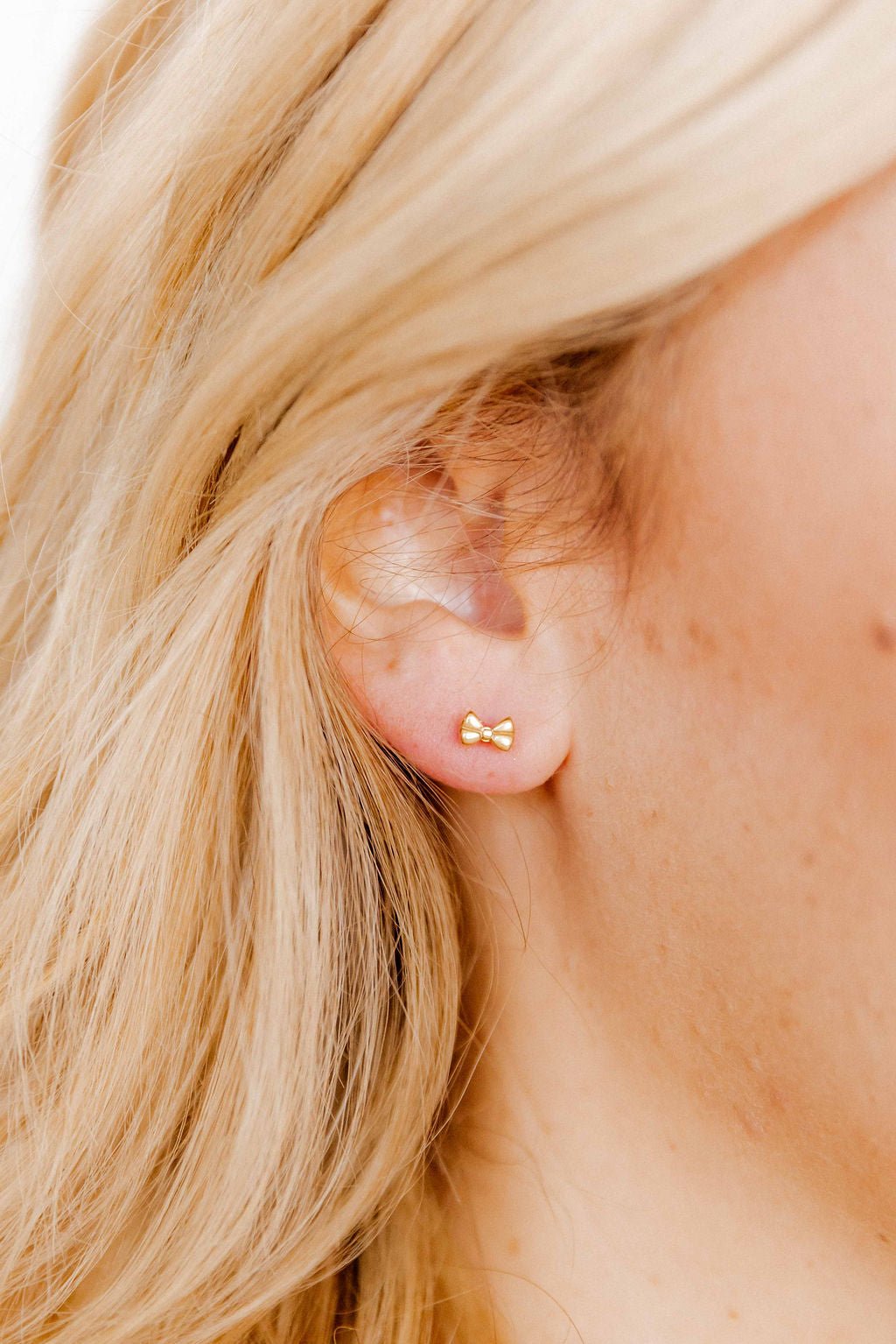 Screwback Stud Earrings - Tori - Shop LINNY CO