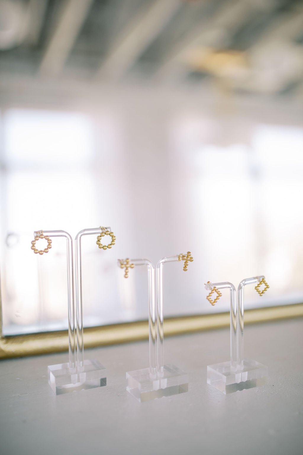 Stud Earrings - Wyatt Large Circle - Shop LINNY CO