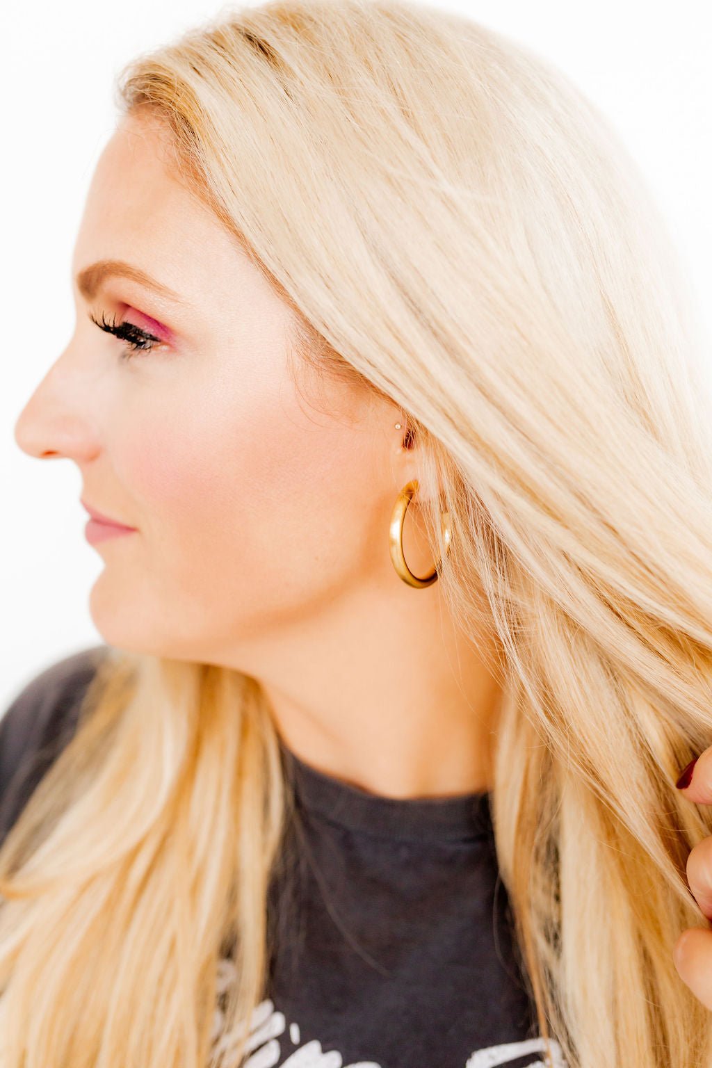 Avery Hoop Earrings - Gold - Shop LINNY CO