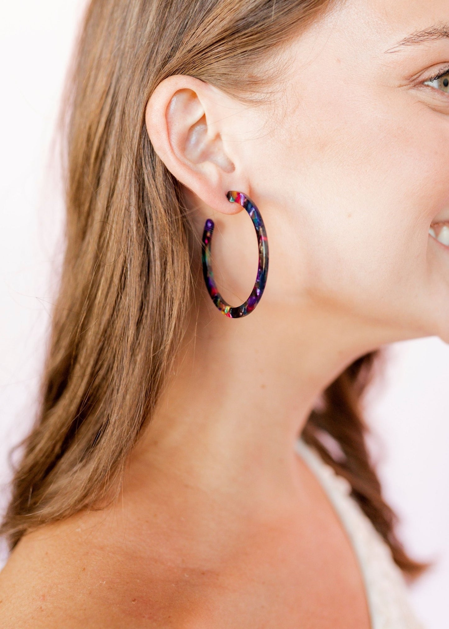 Holly Medium Hoop Earrings - True Blue - Shop LINNY CO