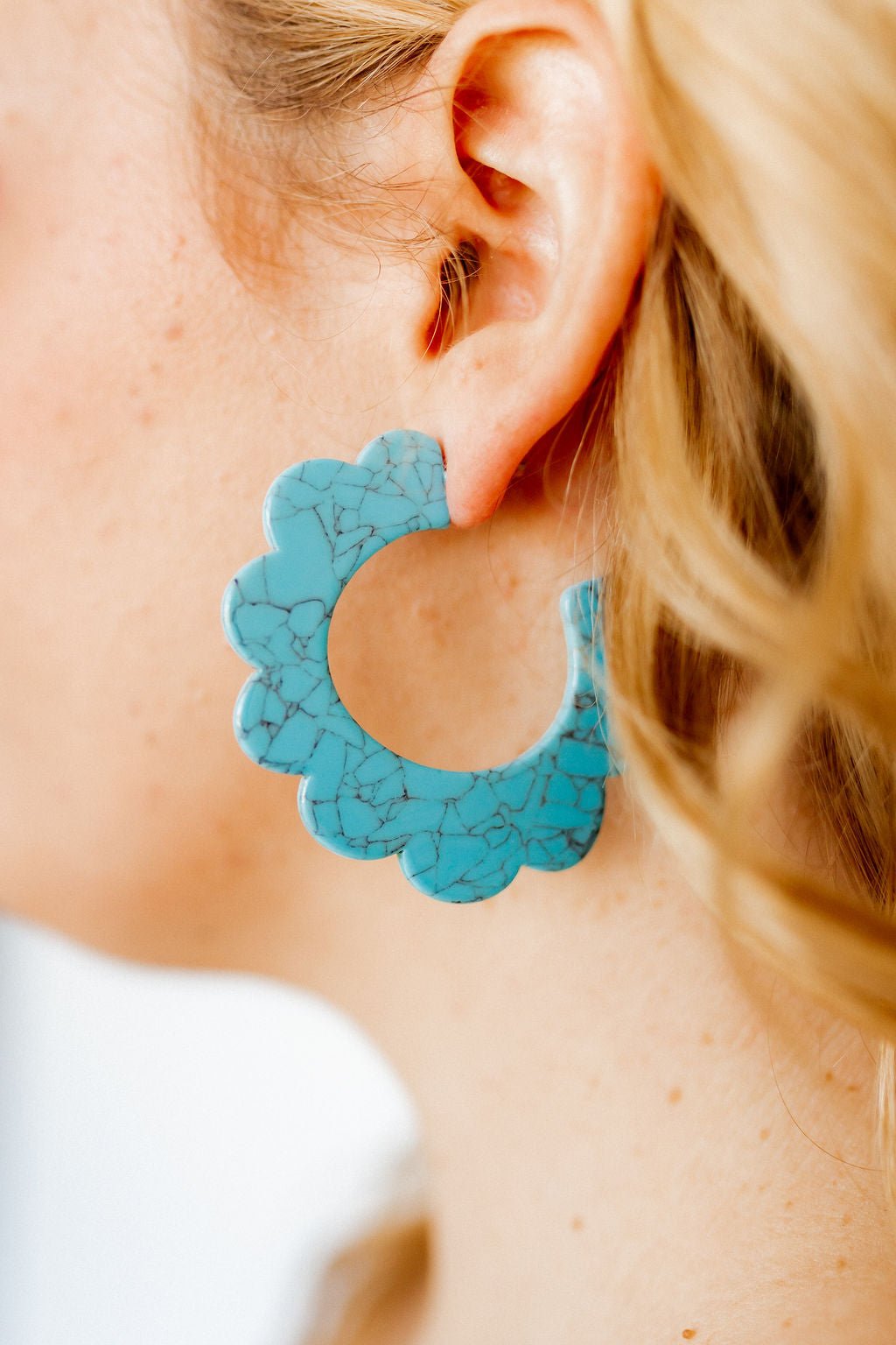 Margo Scallop Hoop Earrings - Turquoise - Shop LINNY CO