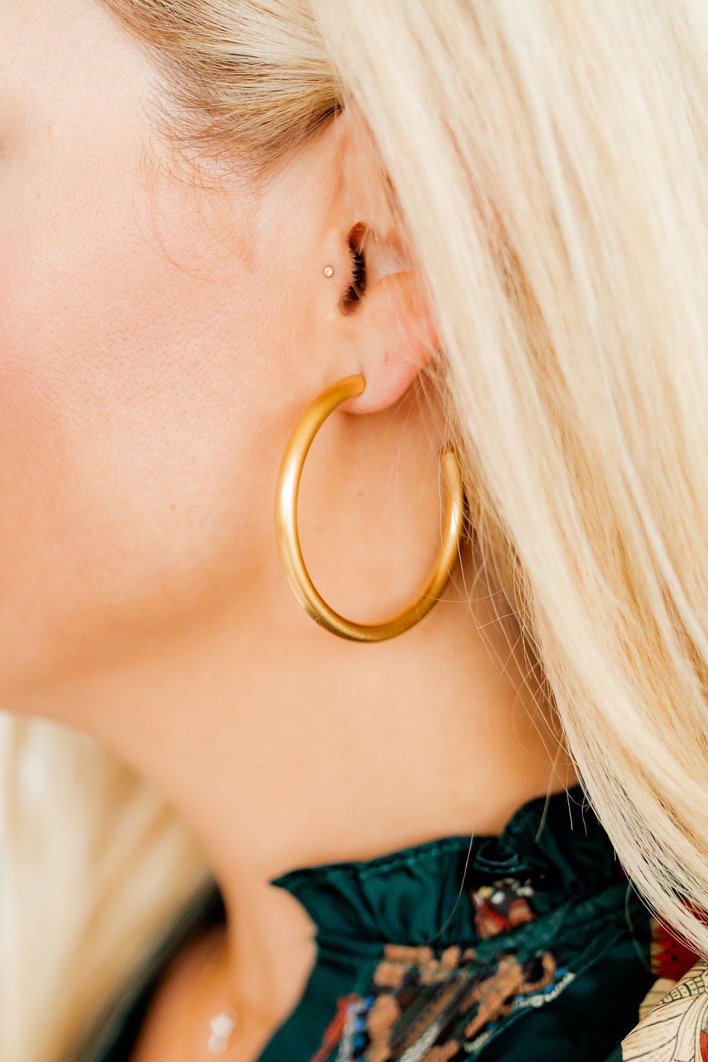 Stacy Hoop Earrings - Gold - Shop LINNY CO