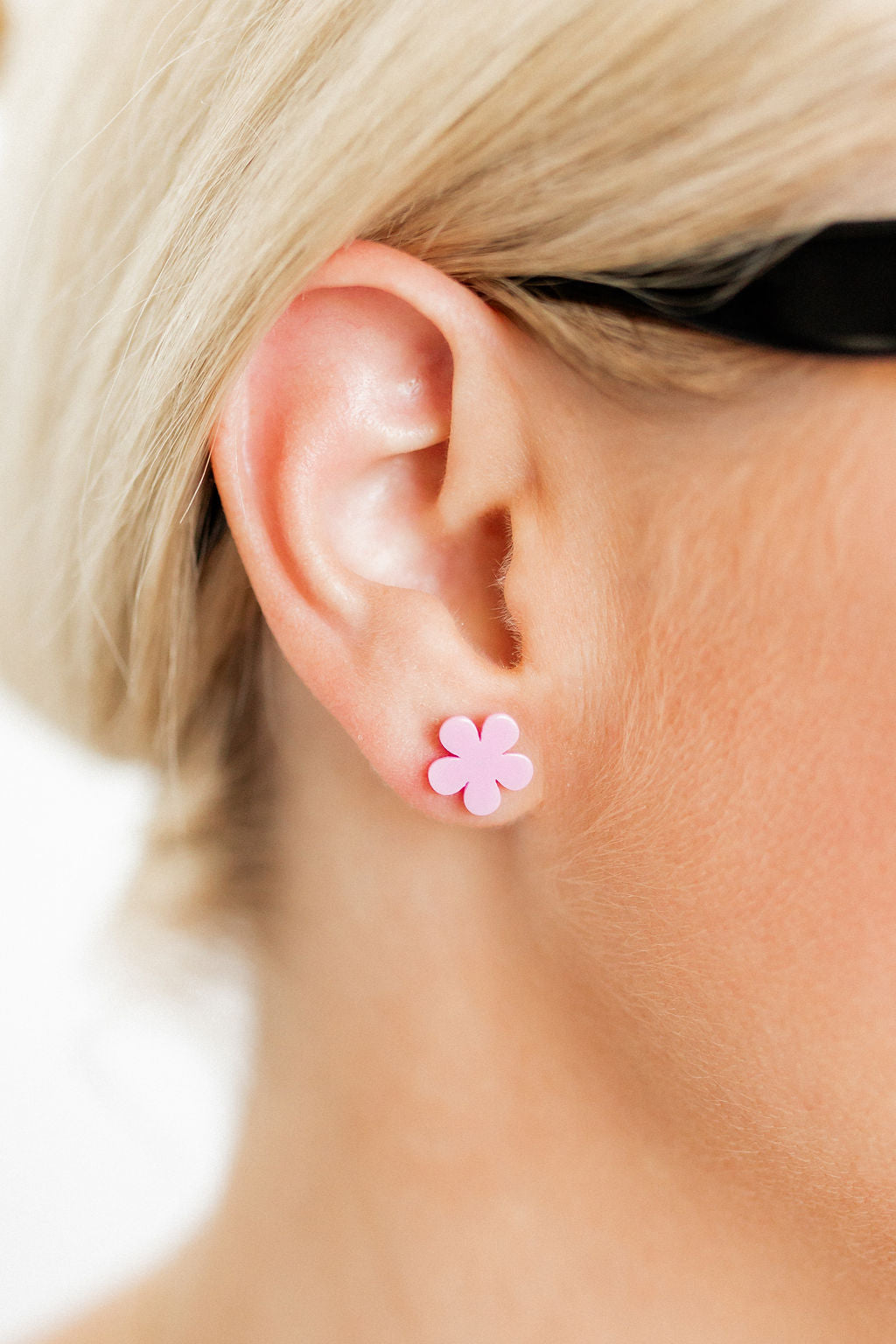 Jenna Stud Earrings - Flower Bubble Gum Pink