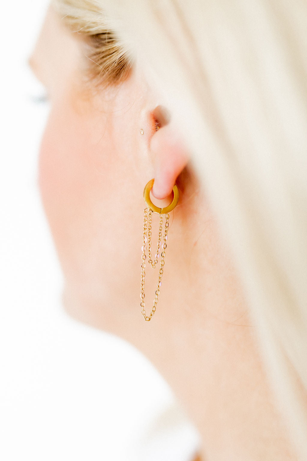 Huggie Earrings - Gwen Gold