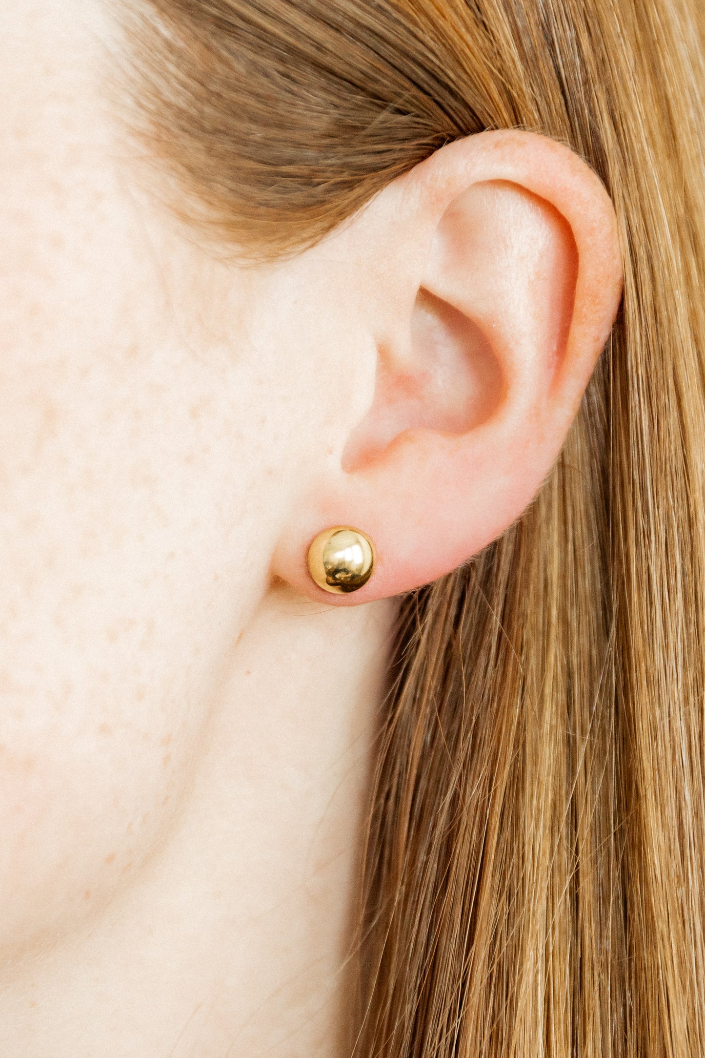 Screwback Stud Earrings - Vera Round 8mm