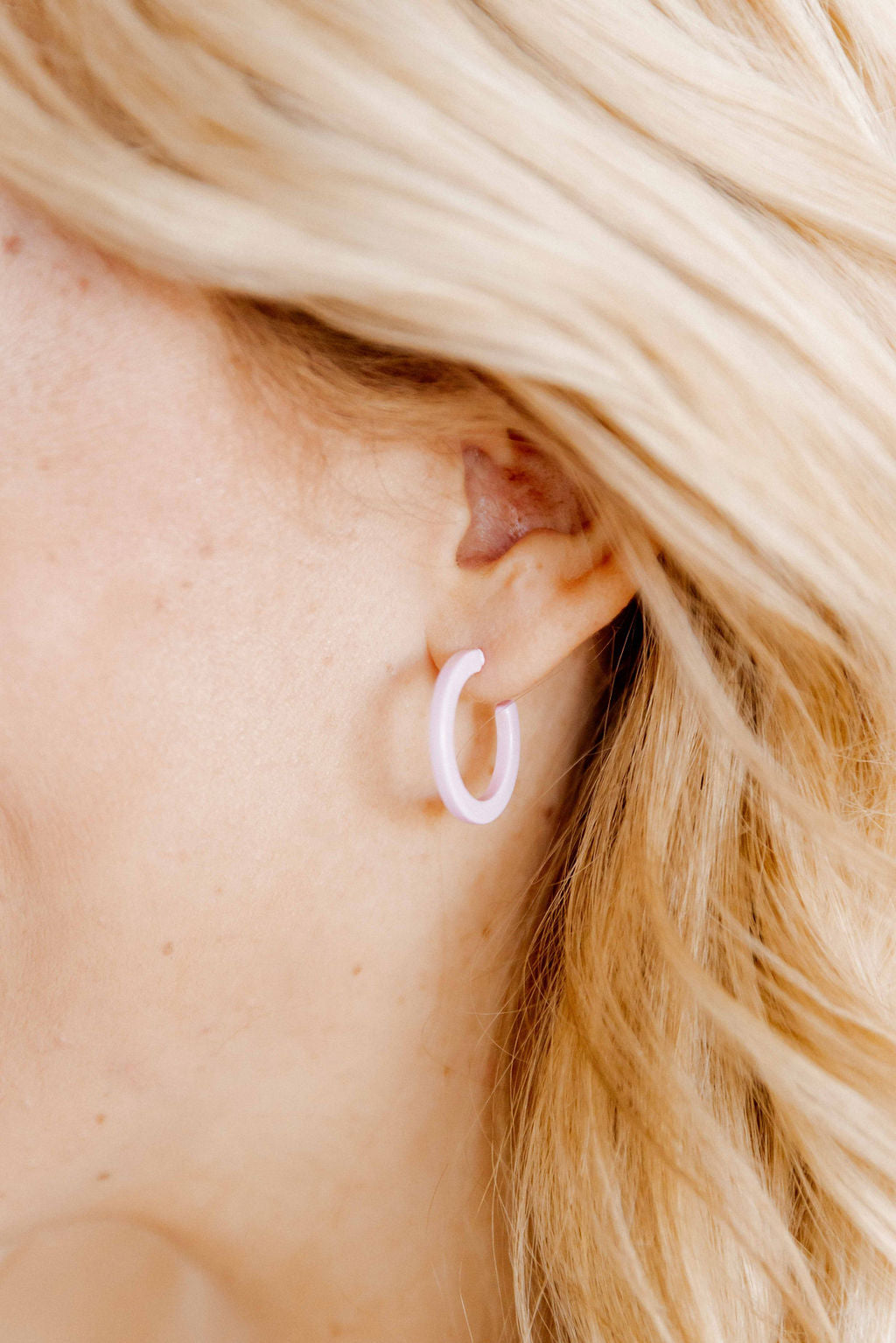 Holly Mini Hoop Earrings - Pink Carnation