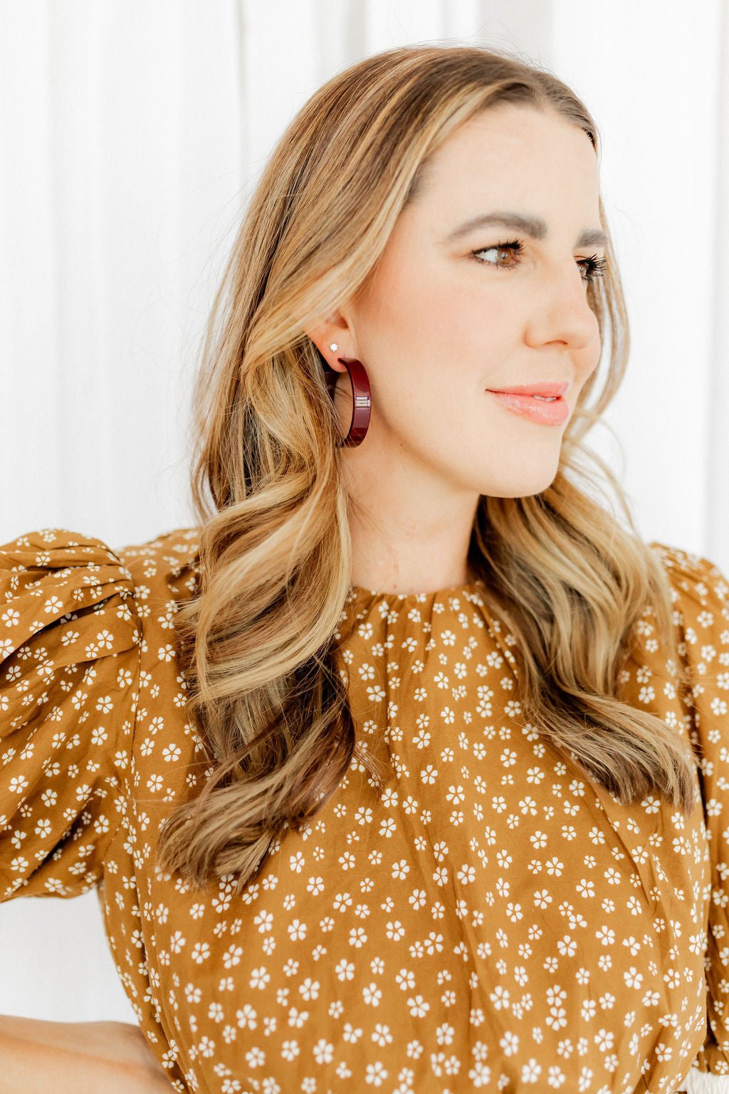 Ashley Medium Hoop Earrings - Maroon - Shop LINNY CO