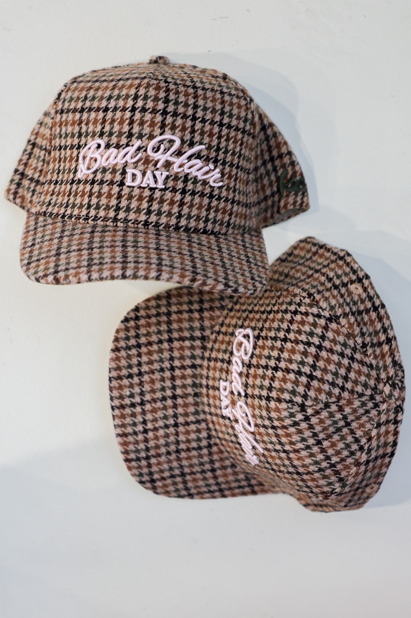 BAD HAIR DAY TWEED HOUNDSTOOTH TRUCKER HAT - Shop LINNY CO